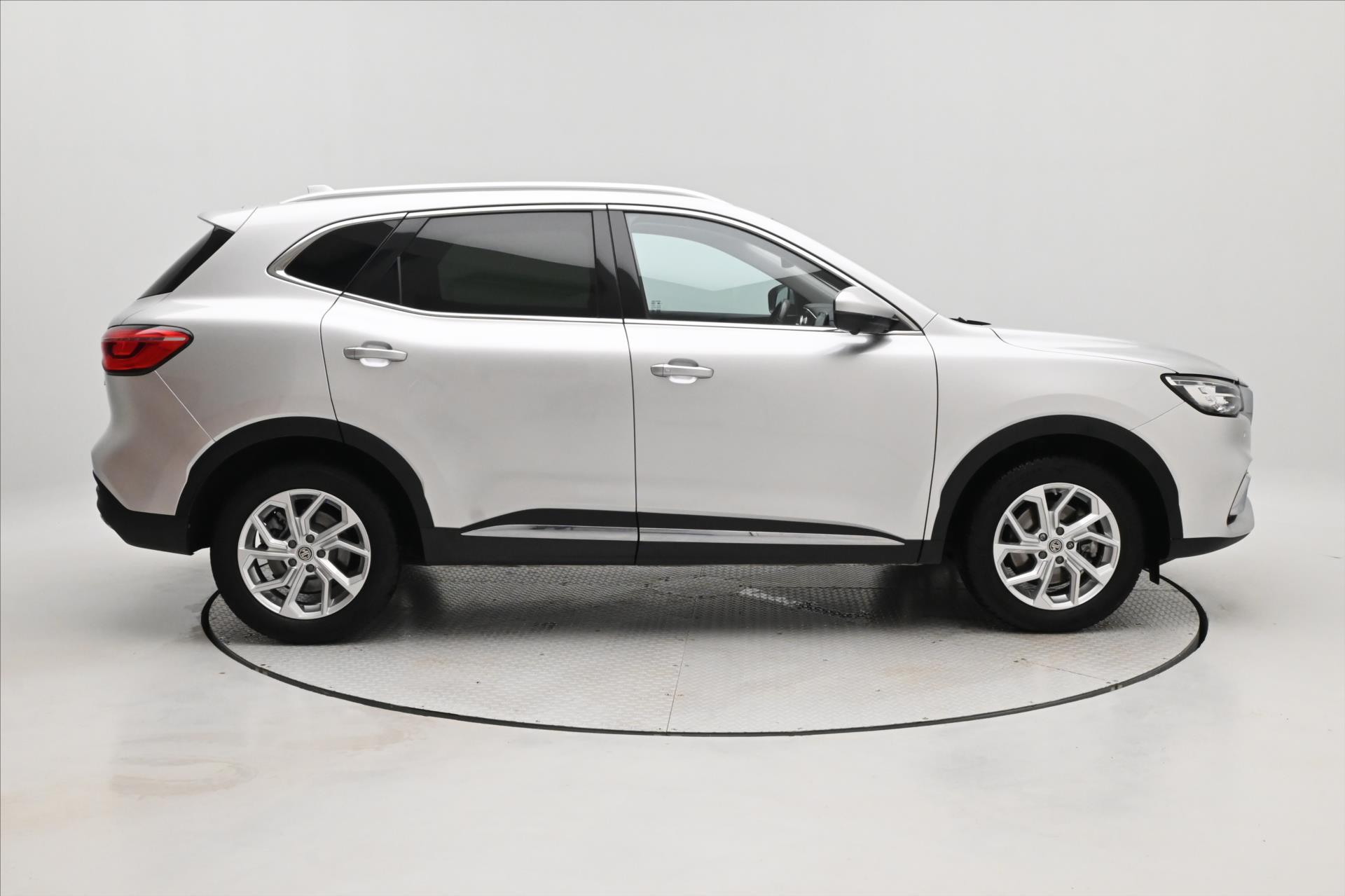 Hlavní fotografie vozu MG HS 1,5 TGI 119 kW EXCLUSIVE Automat Záruka až 5 let (4)