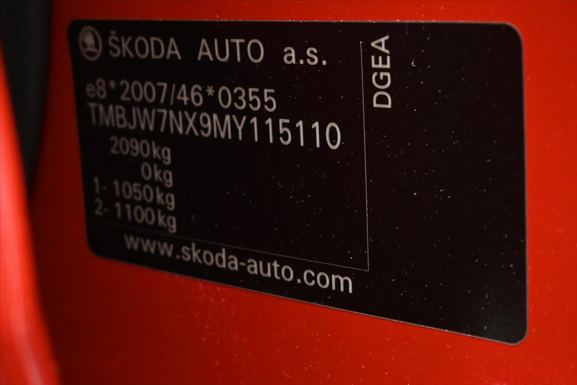 Hlavní fotografie vozu Škoda Octavia 1,4 iV TSI 110 kW DSG Záruka 5 let (12)