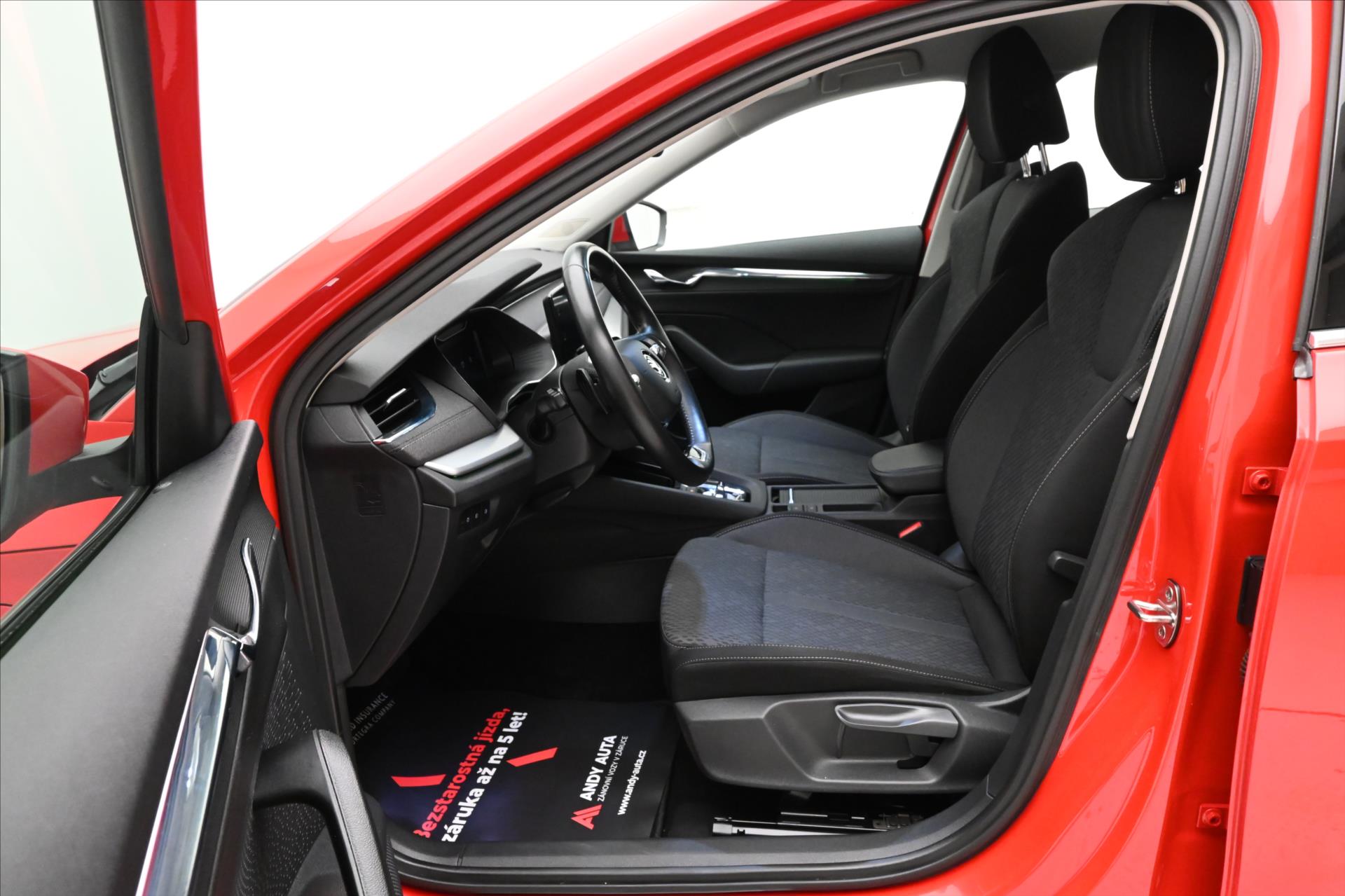 Hlavní fotografie vozu Škoda Octavia 1,4 iV TSI 110 kW DSG Záruka 5 let (13)