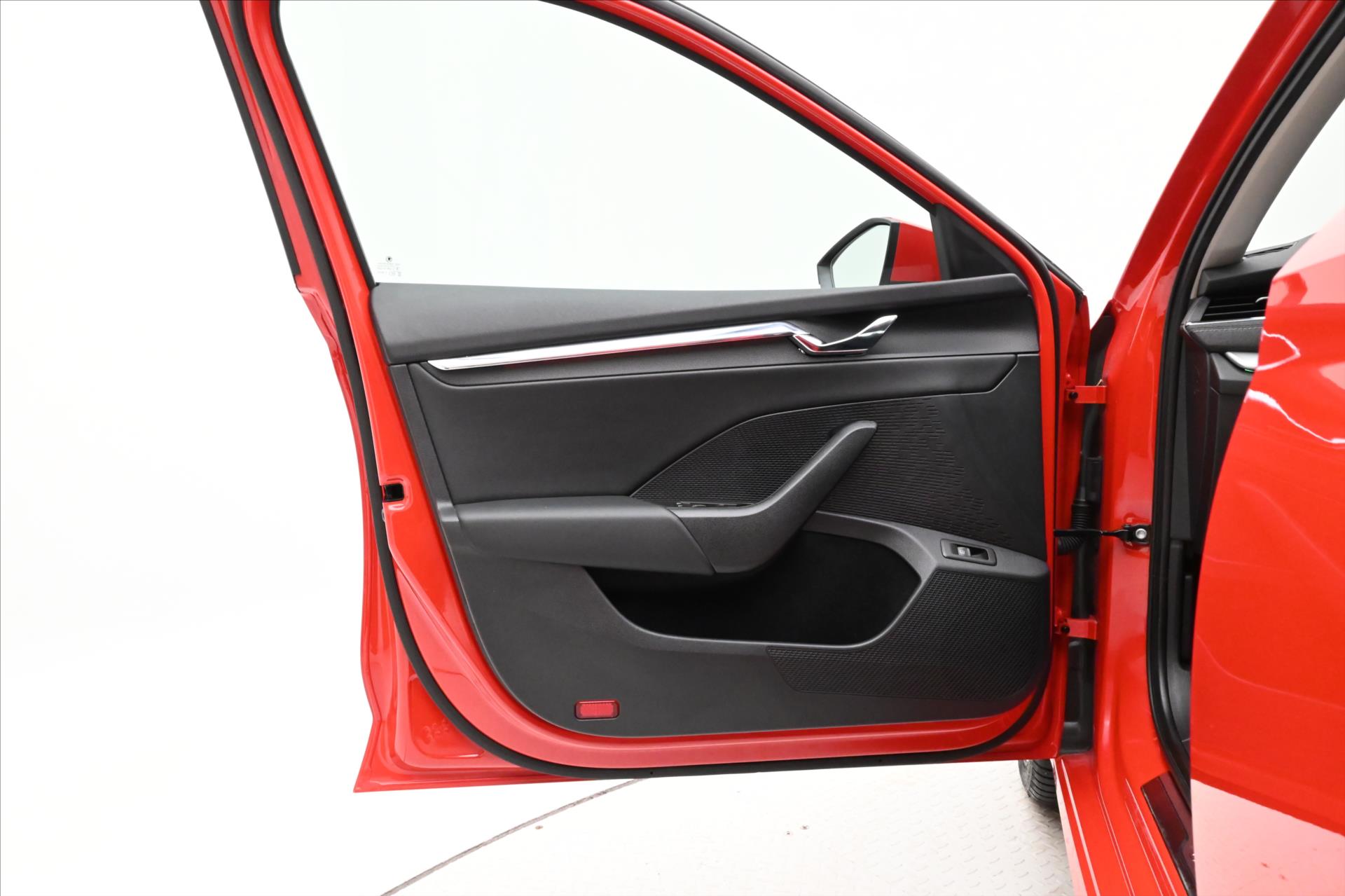 Hlavní fotografie vozu Škoda Octavia 1,4 iV TSI 110 kW DSG Záruka 5 let (23)