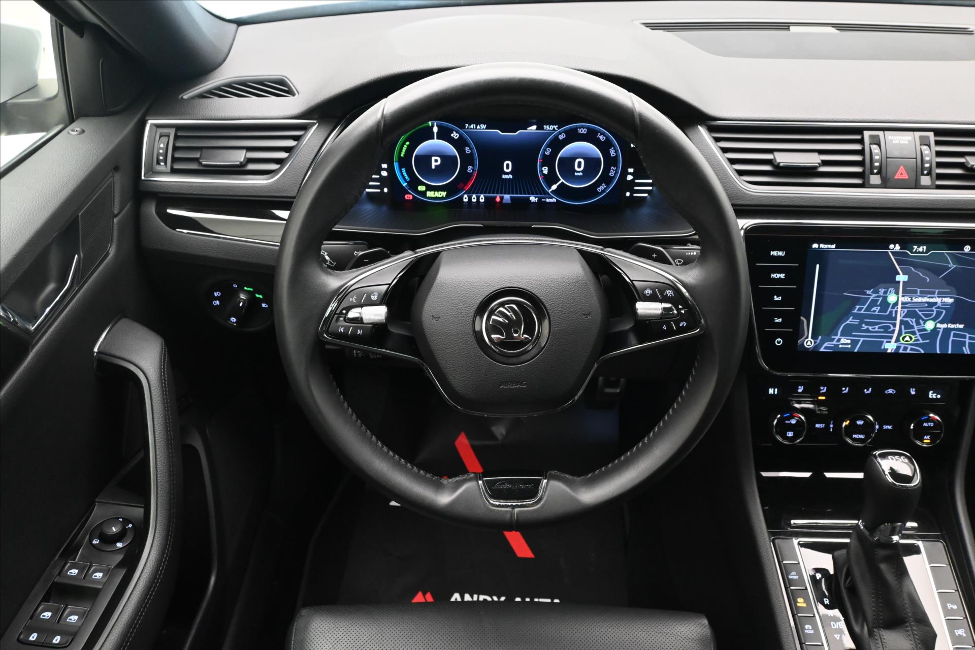 Hlavní fotografie vozu Škoda Superb 1,4 TSI iV 160 kW L&K DSG Záruka až 5 let (18)