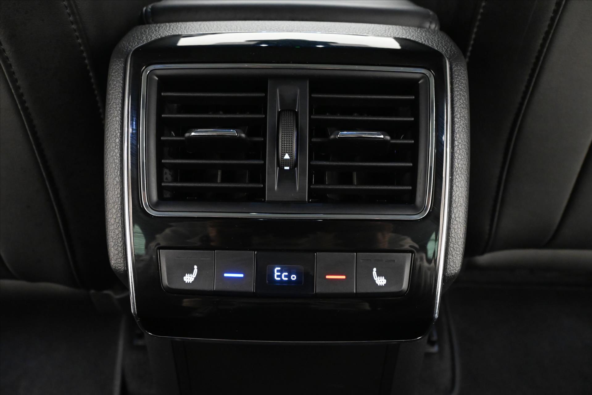 Hlavní fotografie vozu Škoda Superb 1,4 TSI iV 160 kW L&K DSG Záruka až 5 let (22)