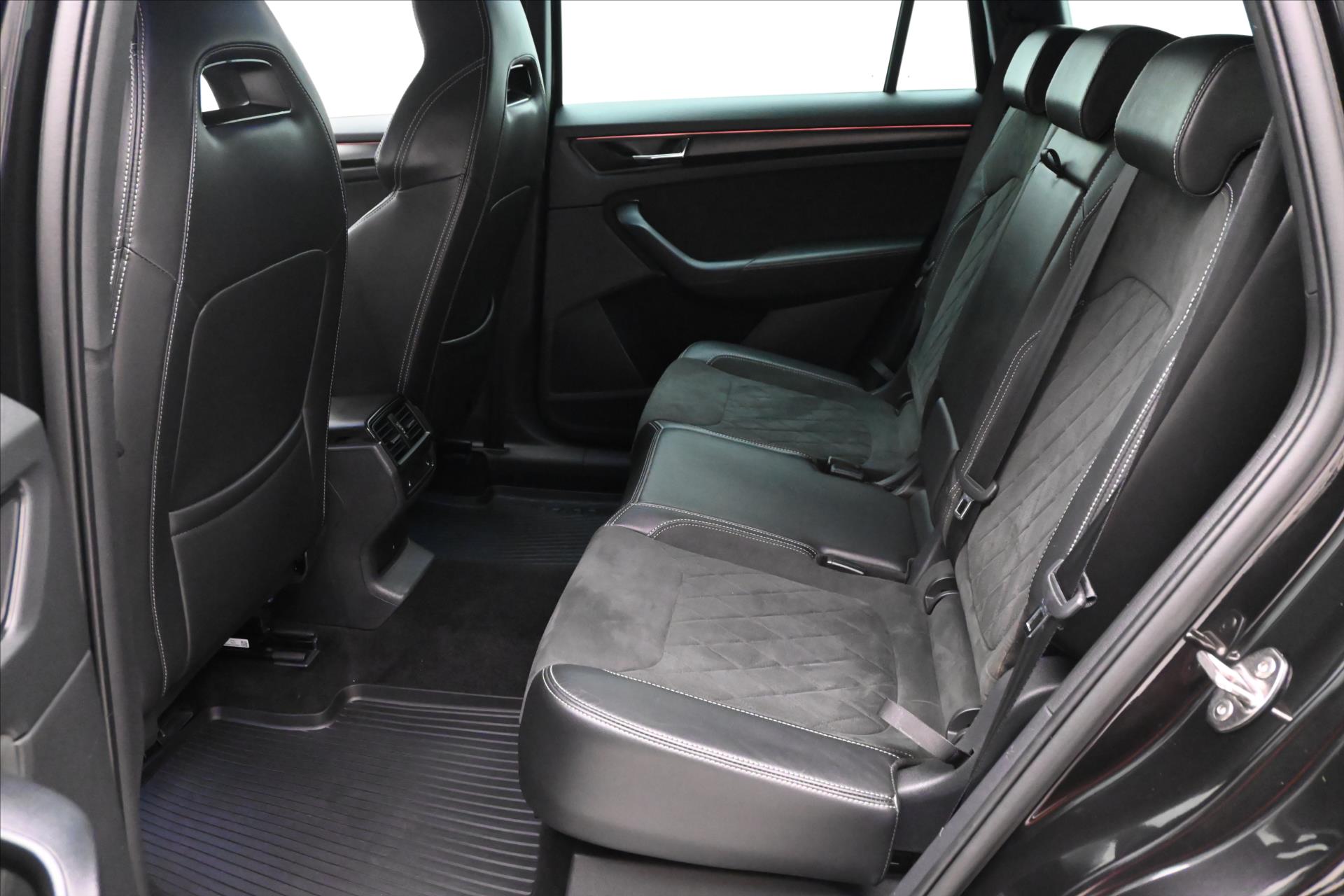 Hlavní fotografie vozu Škoda Kodiaq 2,0 TDI 147 kW Sportline DSG 4x4 Záruka až 5 let (14)