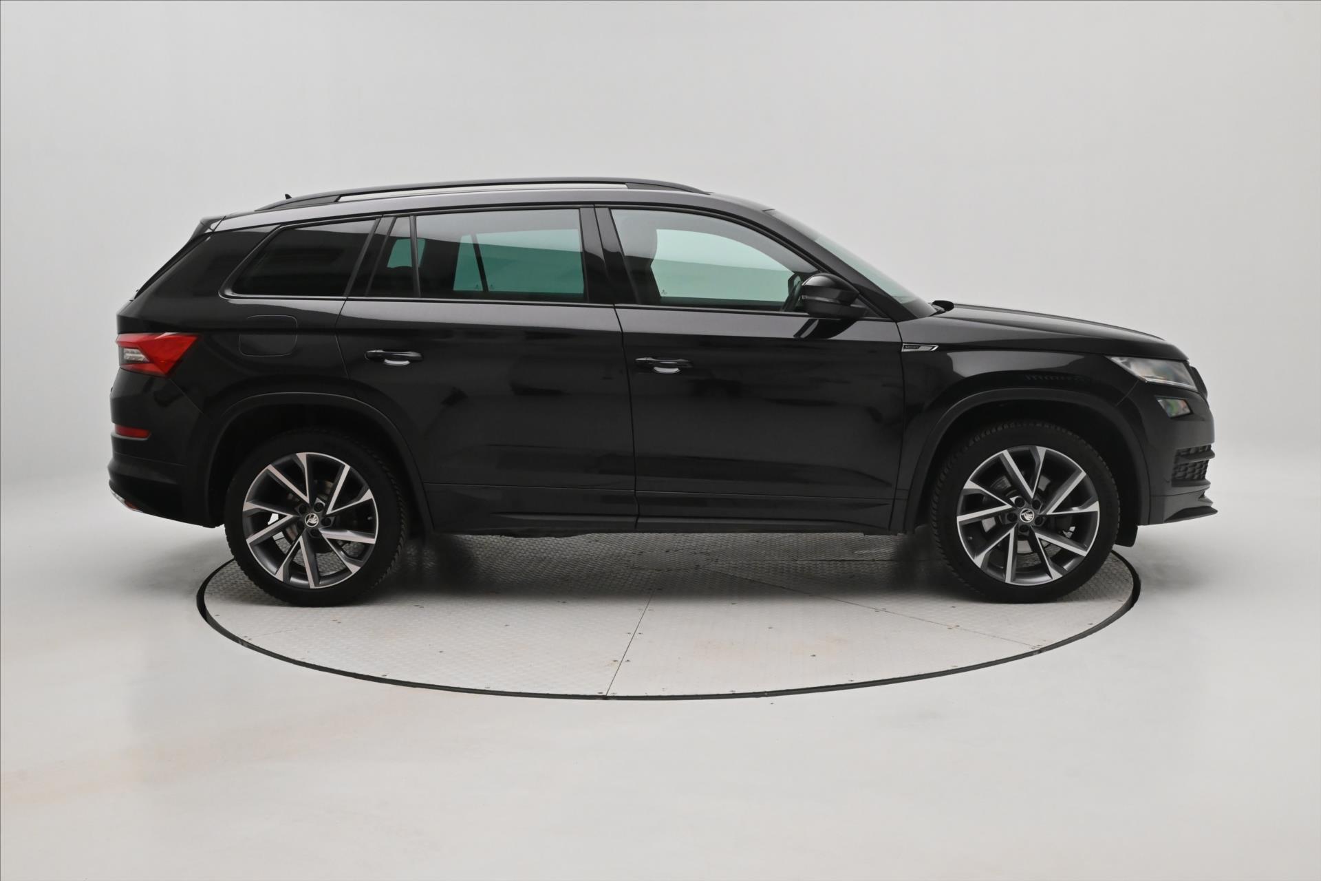 Hlavní fotografie vozu Škoda Kodiaq 2,0 TDI 147 kW Sportline DSG 4x4 Záruka až 5 let (4)