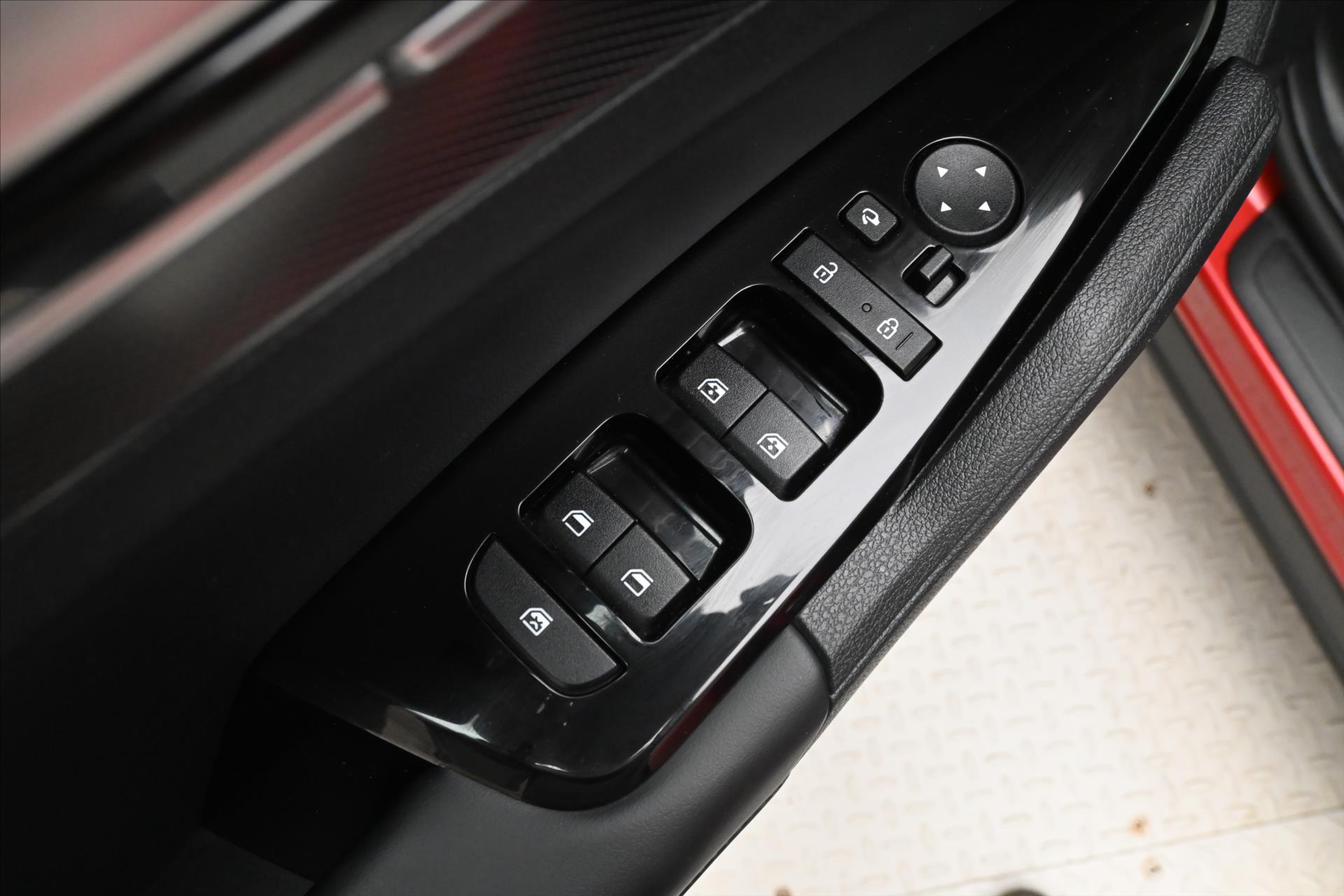 Hlavní fotografie vozu Kia Sportage 1,6 CRDi 100kW MHEV TOP Tovární záruka KIA (24)