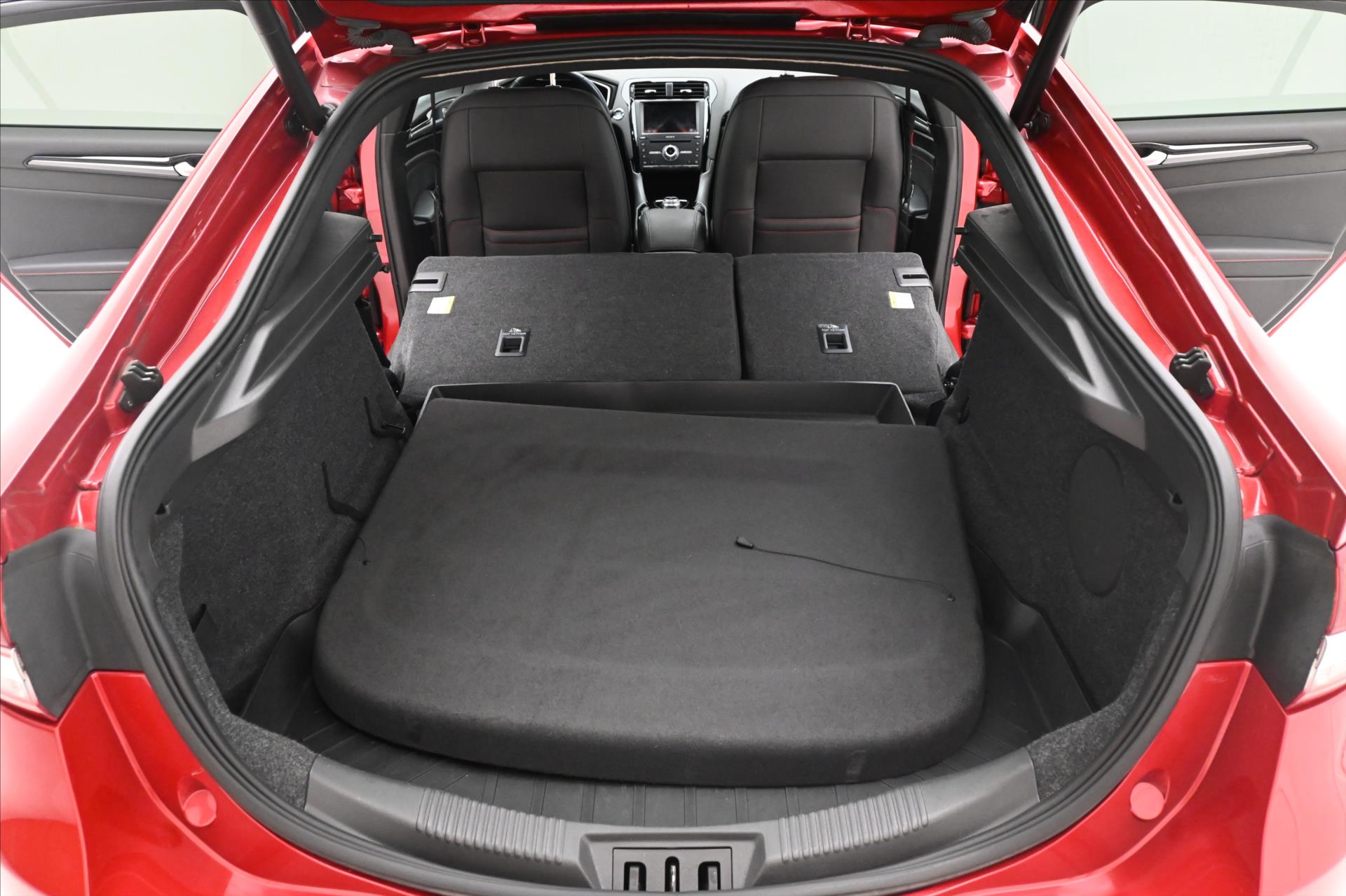 Hlavní fotografie vozu Ford Mondeo 2,0 EcoBlue 140 kW ST-Line Záruka až 5 let (11)