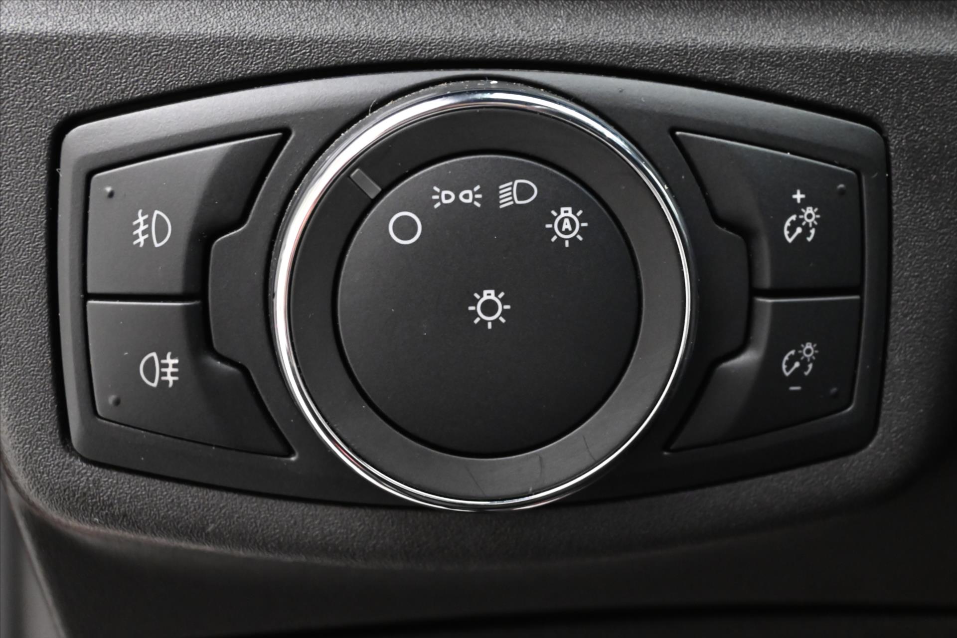 Hlavní fotografie vozu Ford Mondeo 2,0 EcoBlue 140 kW ST-Line Záruka až 5 let (25)