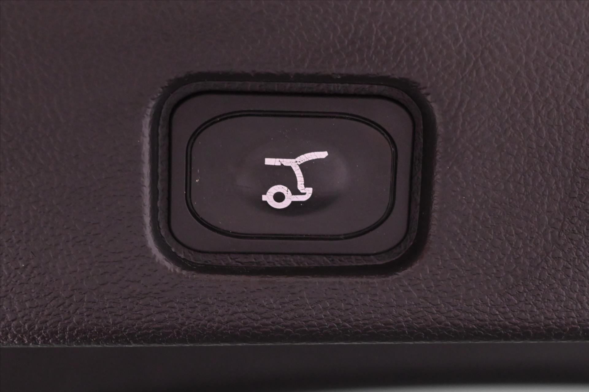 Hlavní fotografie vozu Ford Mondeo 2,0 EcoBlue 140 kW ST-Line Záruka až 5 let (26)