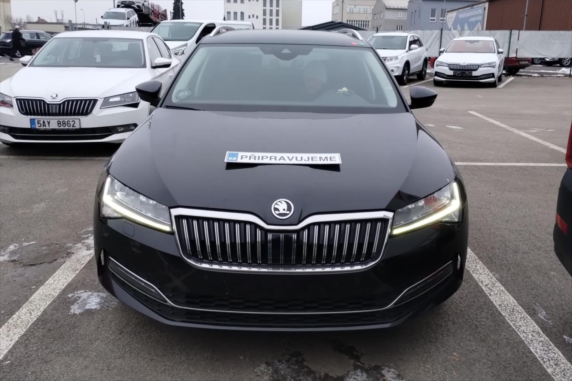 Škoda Superb 2,0 TDI 110 kW DSG Style VŮZ PŘIPRAVUJEME K PRODEJI