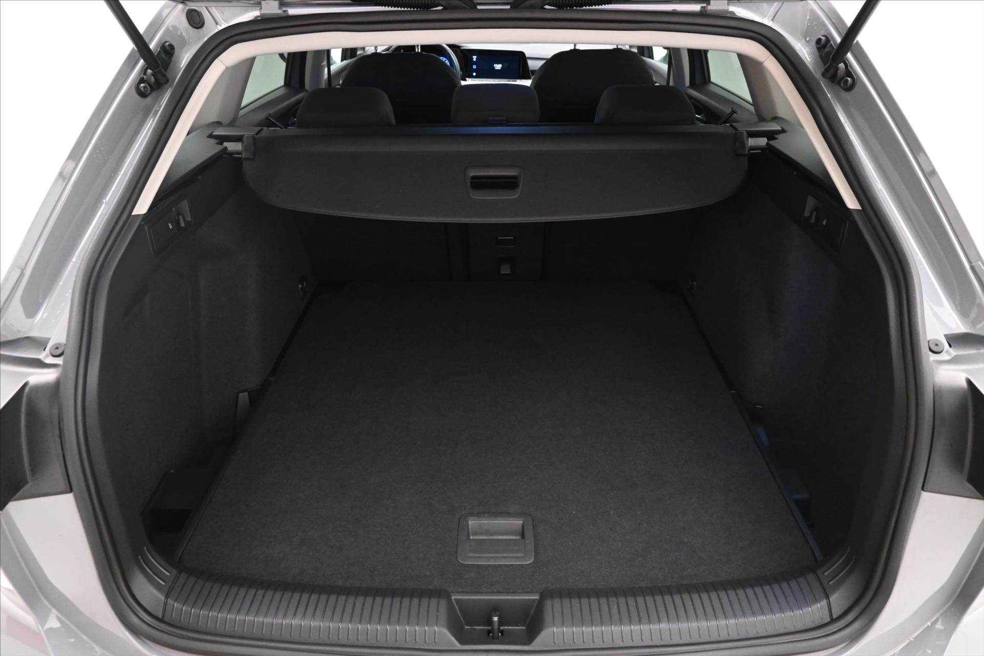 Hlavní fotografie vozu Volkswagen Golf 2,0 TDI 110 kW DSG Business Záruka až 5 let (10)