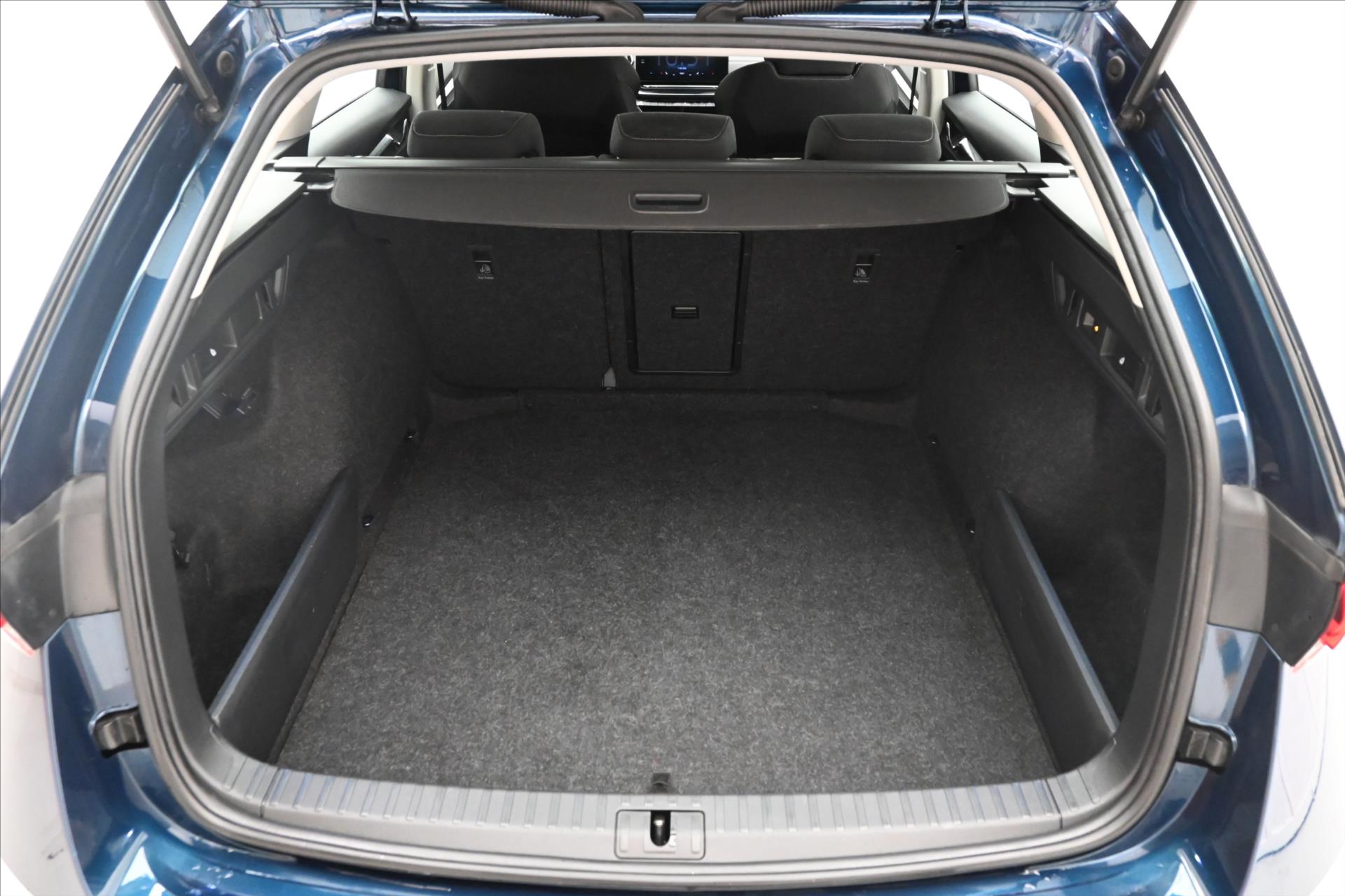 Main photo of the car Skoda Octavia 2.0 TDI 110KW DSG Style Warranty up to 5 years (10)