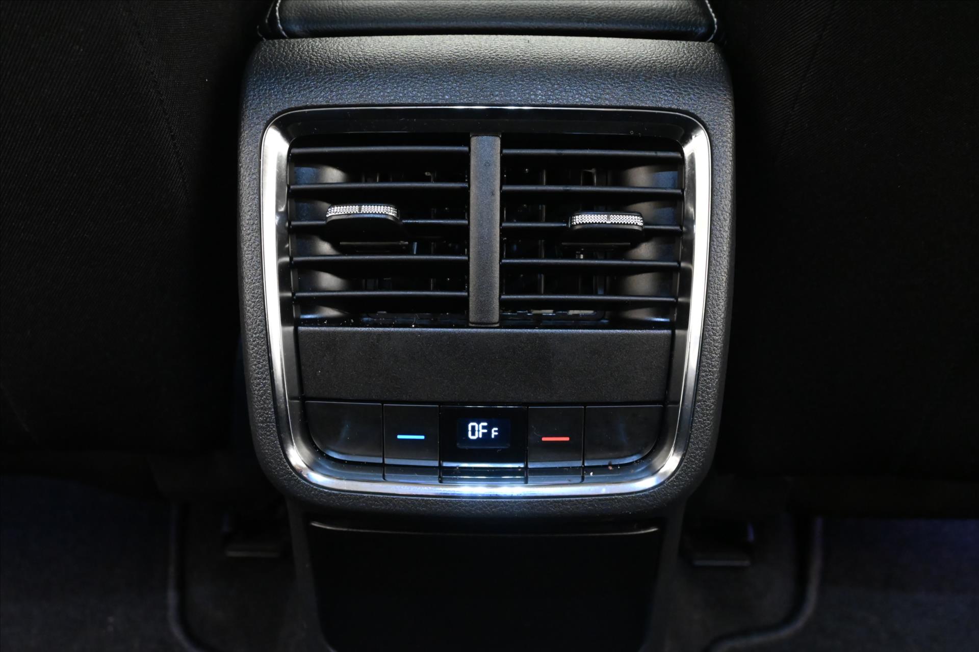 Main photo of the car Skoda Octavia 2.0 TDI 110KW DSG Style Warranty up to 5 years (22)