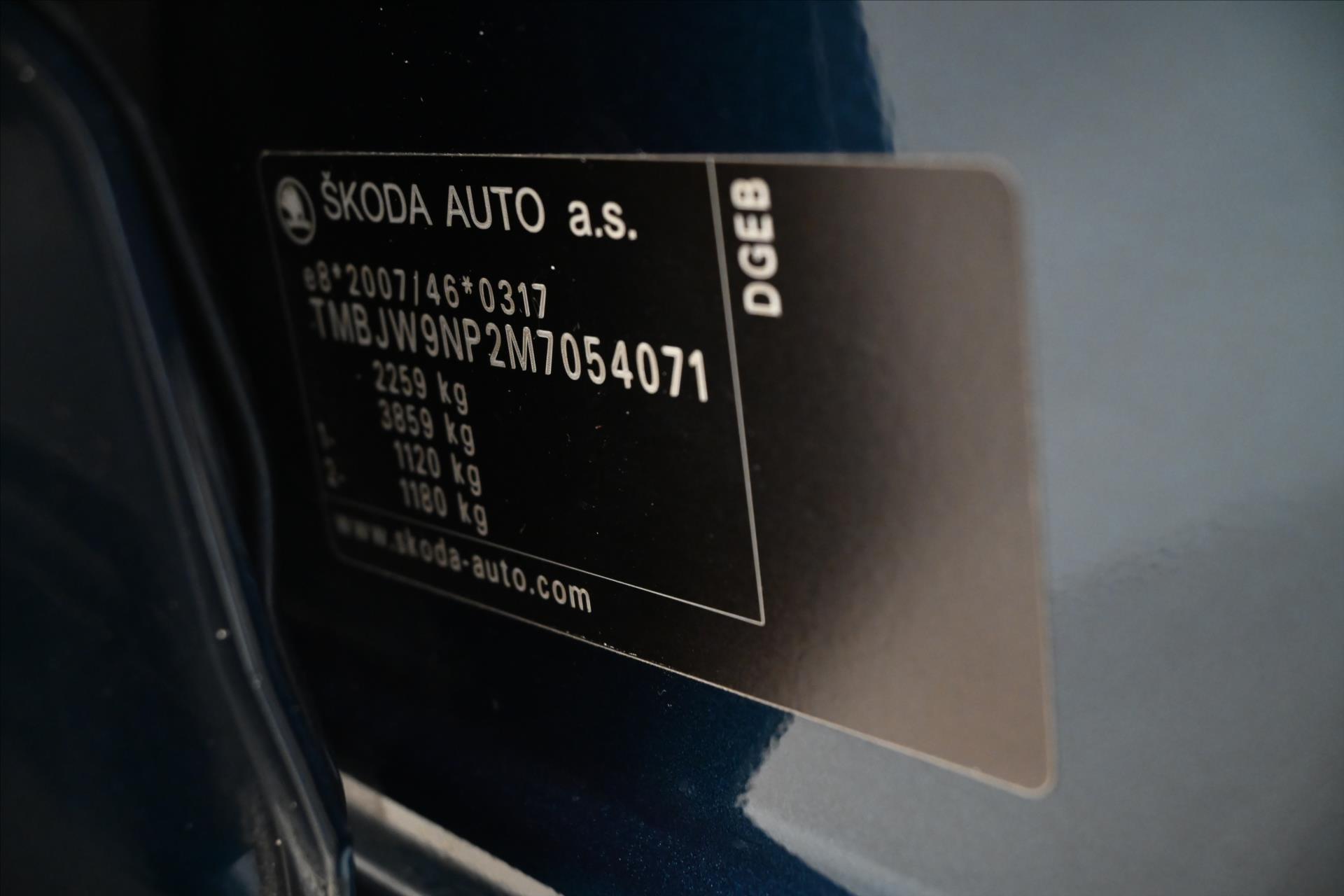 Main photo of the car Skoda Superb 1.4 TSI iV 160 kW DSG Style Warranty up to 5 years (12)