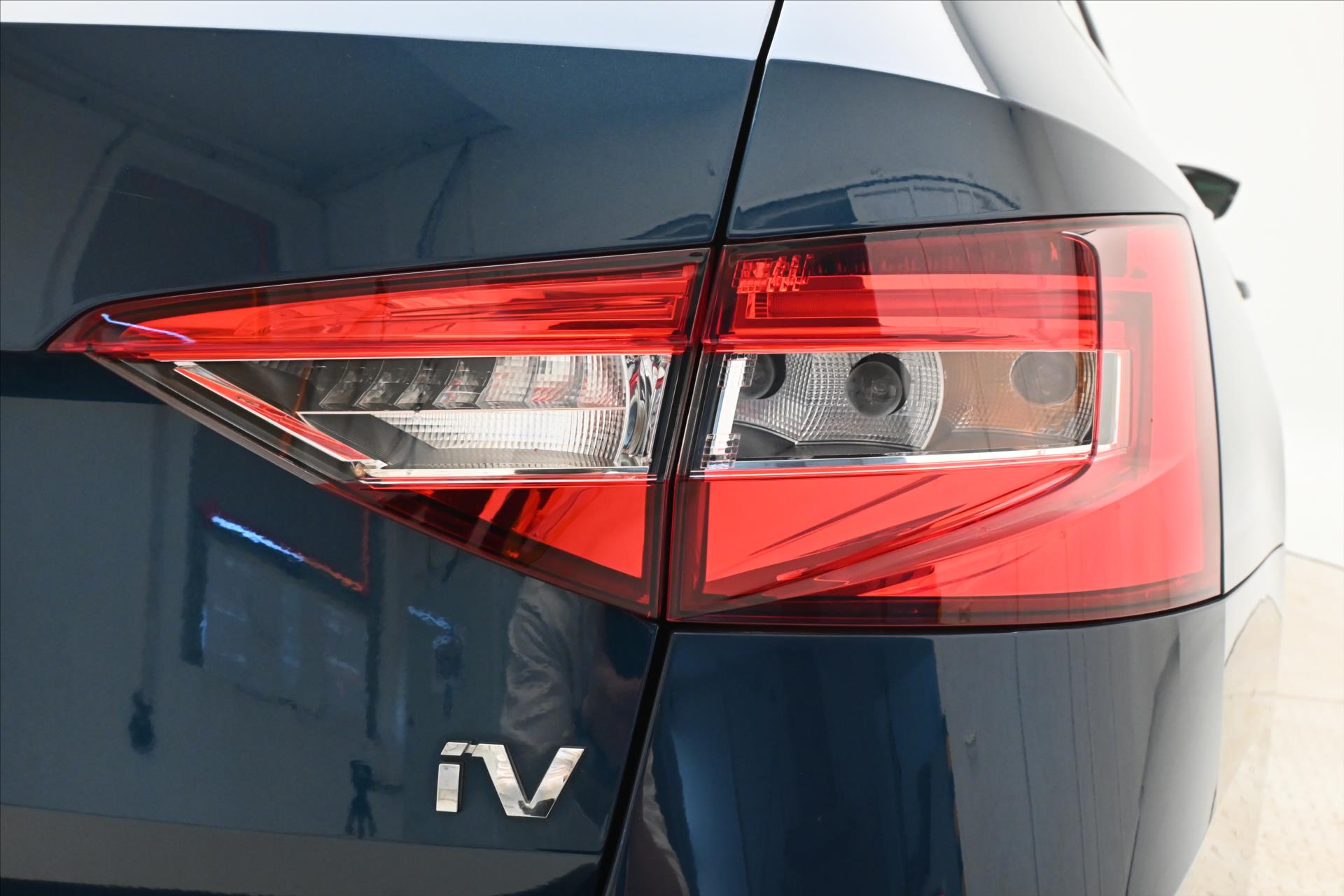 Main photo of the car Skoda Superb 1.4 TSI iV 160 kW DSG Style Warranty up to 5 years (32)
