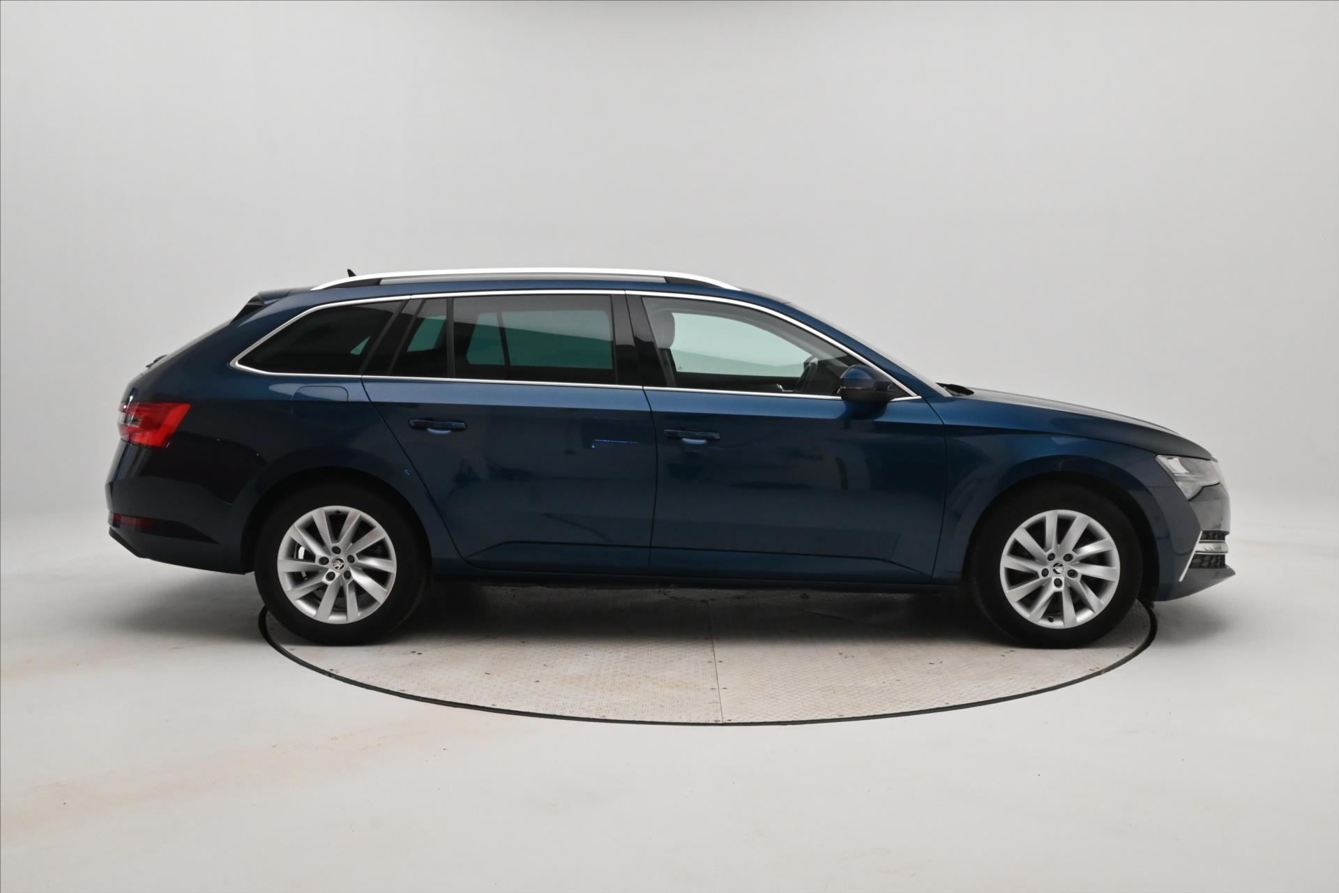 Main photo of the car Skoda Superb 1.4 TSI iV 160 kW DSG Style Warranty up to 5 years (4)