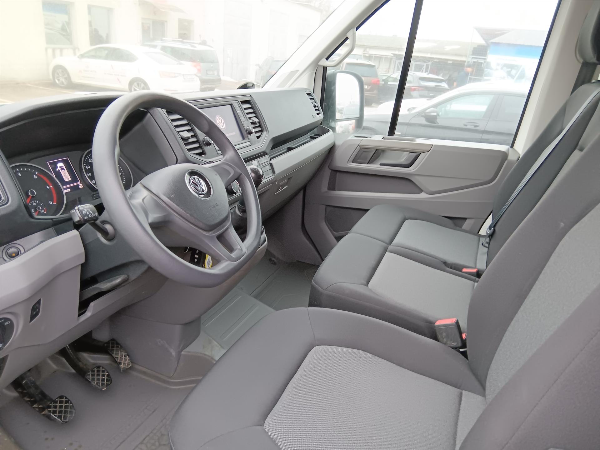 Main photo of the car Volkswagen Crafter 2.0 TDI 103 kW L2H2 WE ARE PREPARING THE CAR FOR SALE (3)