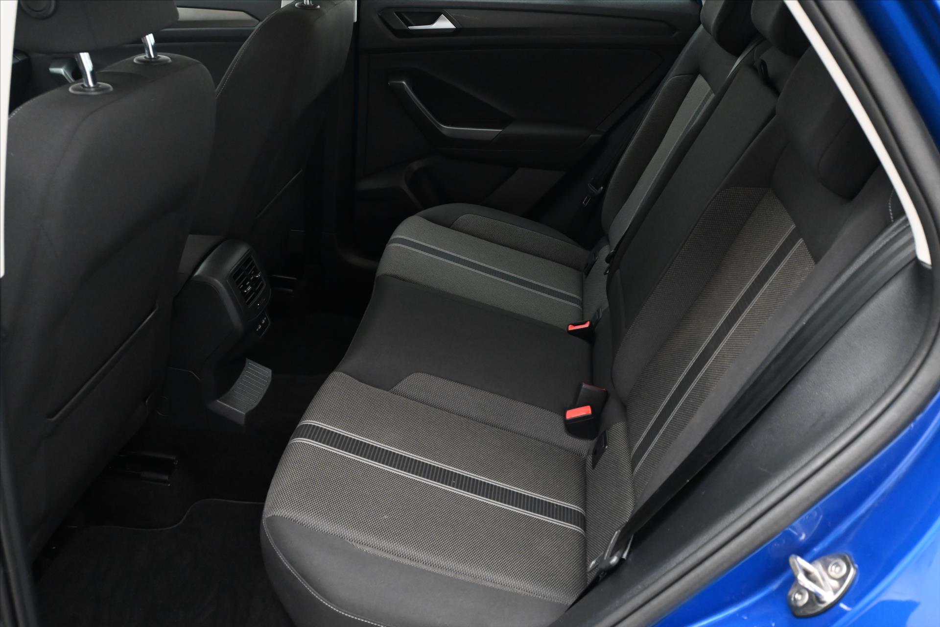 Main photo of the car Volkswagen T-Roc 1.5 TSI 110 kW DSG Navi Warranty up to 5 years (14)