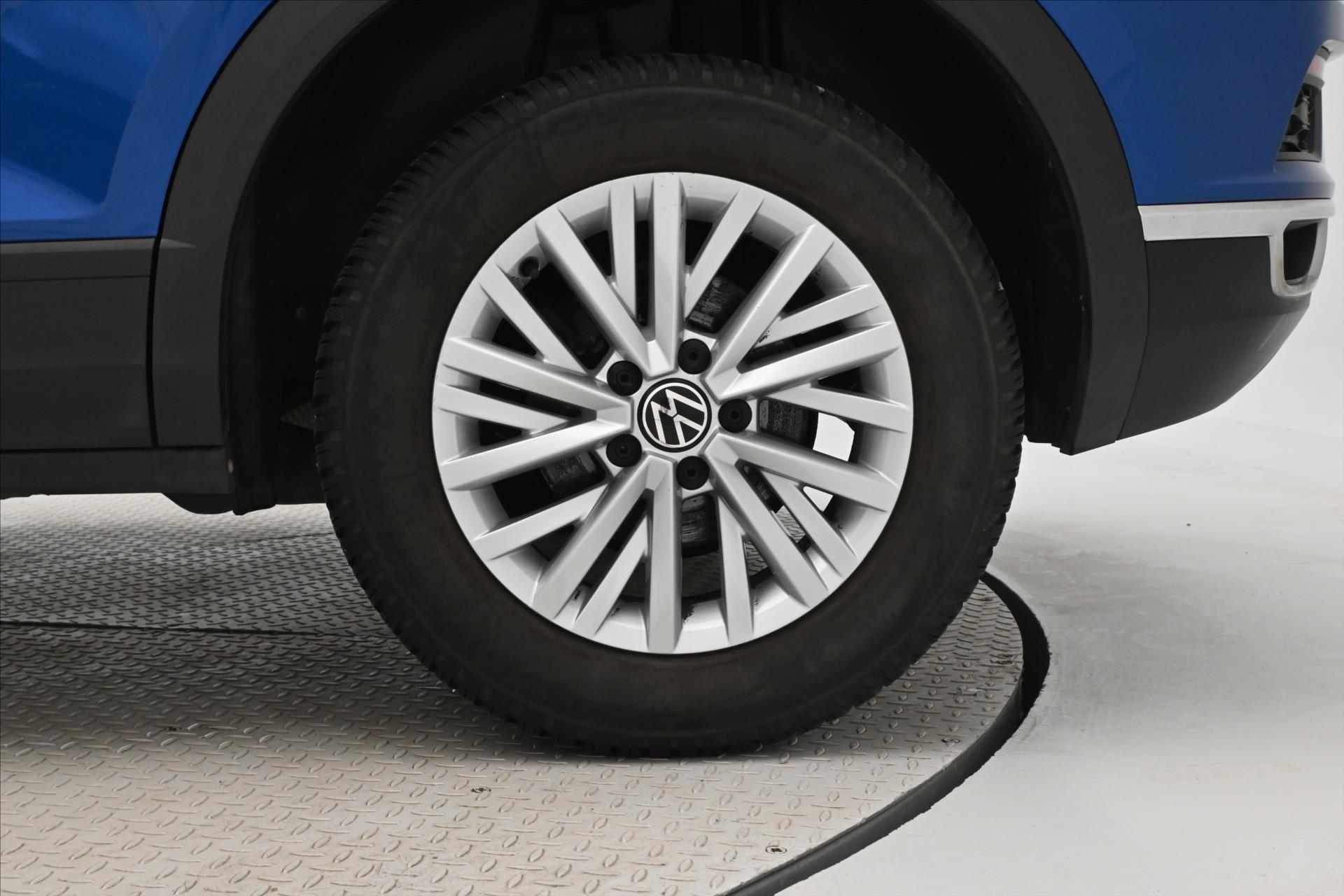 Main photo of the car Volkswagen T-Roc 1.5 TSI 110 kW DSG Navi Warranty up to 5 years (30)