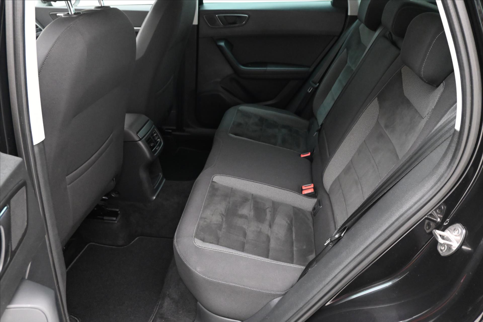 Main photo of the car Seat Ateca 1.6 TDi 85kW ALCANTARA LED Warranty up to 5 years (14)