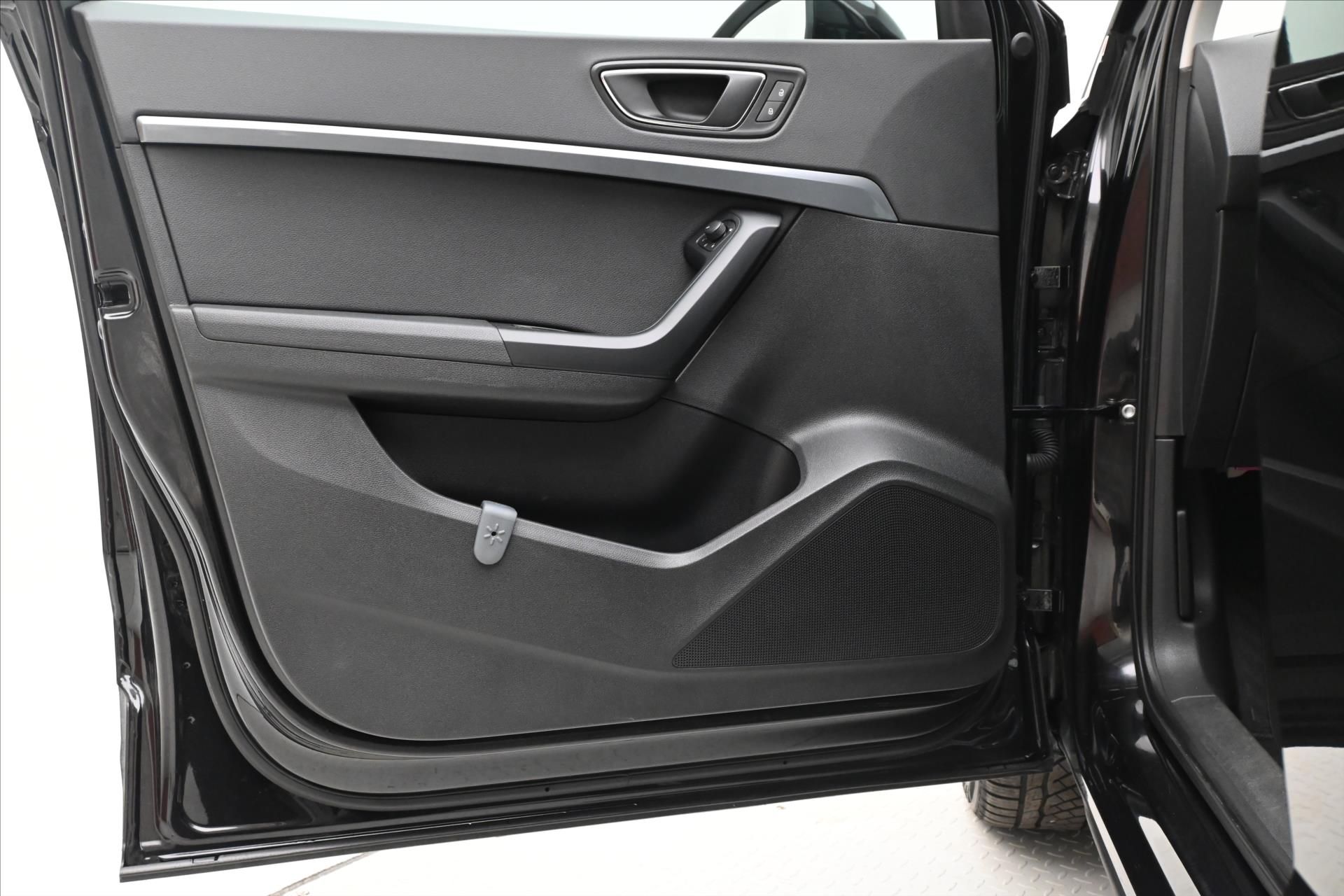 Main photo of the car Seat Ateca 1.6 TDi 85kW ALCANTARA LED Warranty up to 5 years (24)