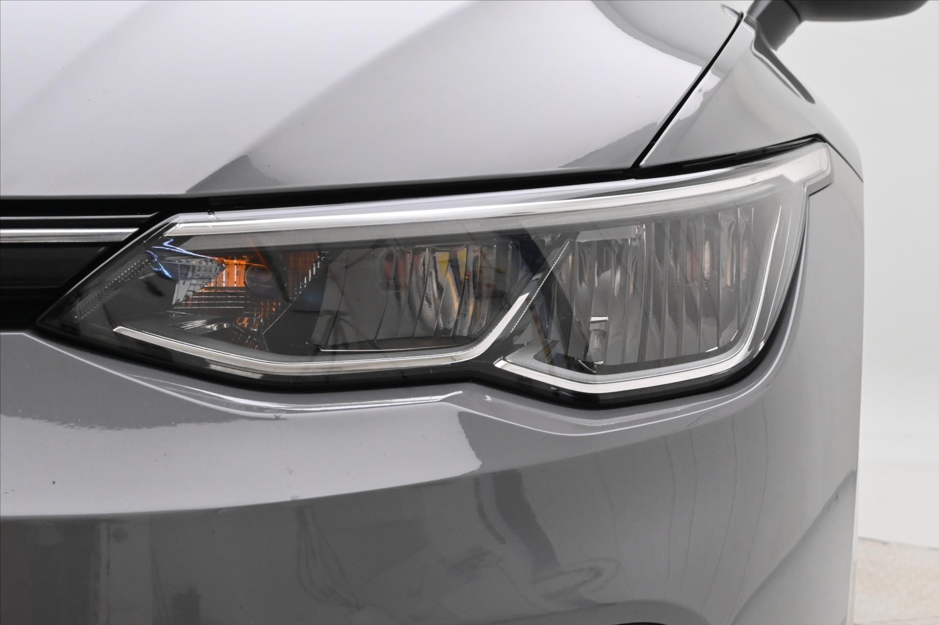 Main photo of the car Volkswagen Golf 1.5 TSI 96 kW Life Business Warranty up to 5 years (29)