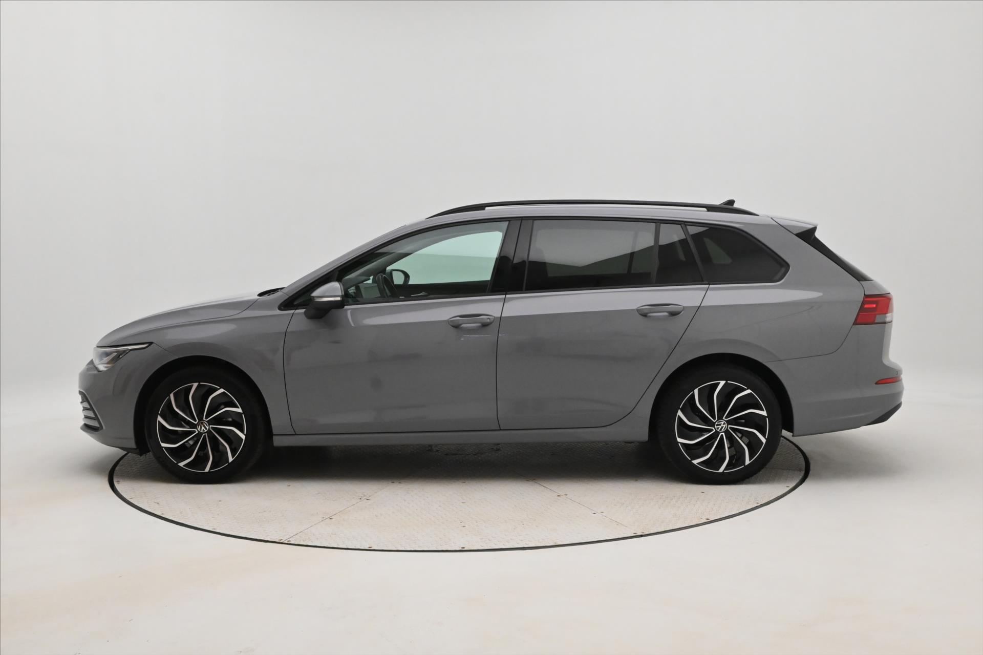 Main photo of the car Volkswagen Golf 1.5 TSI 96 kW Life Business Warranty up to 5 years (8)