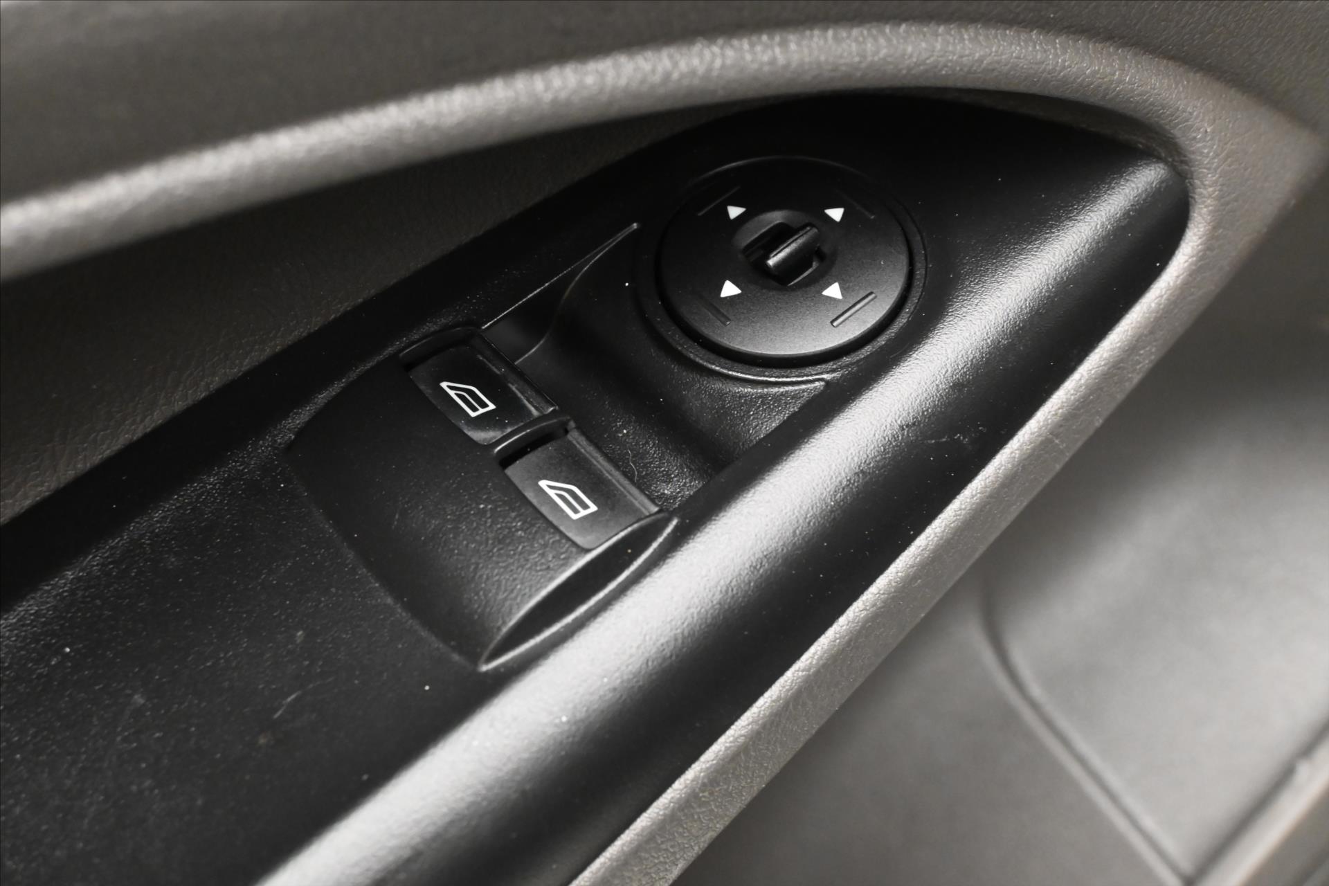 Hlavní fotografie vozu Ford Transit Connect 1,5 TDCI 76 kW Ecoblue Záruka až 5 let (24)