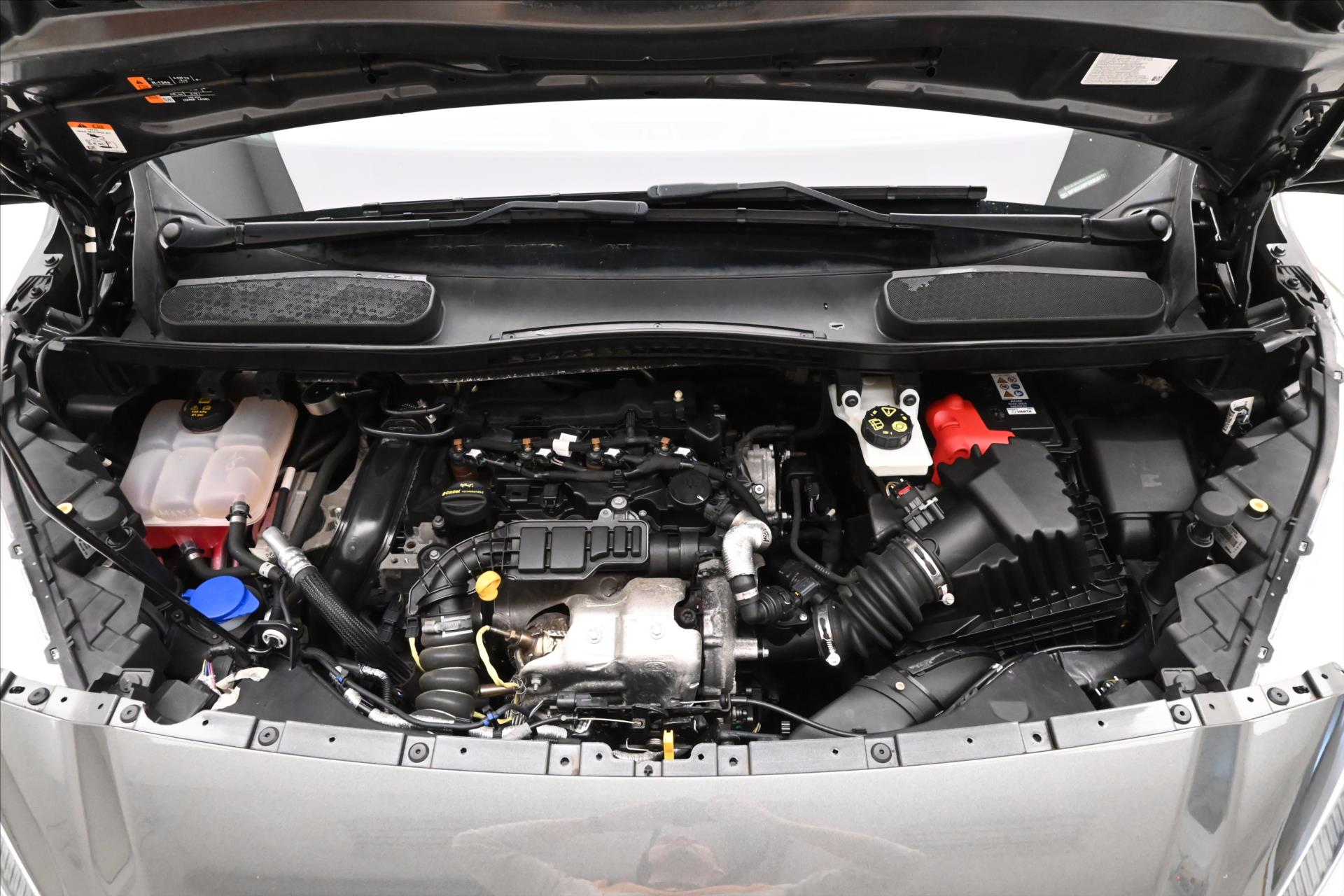 Hlavní fotografie vozu Ford Transit Connect 1,5 TDCI 76 kW Ecoblue Záruka až 5 let (9)