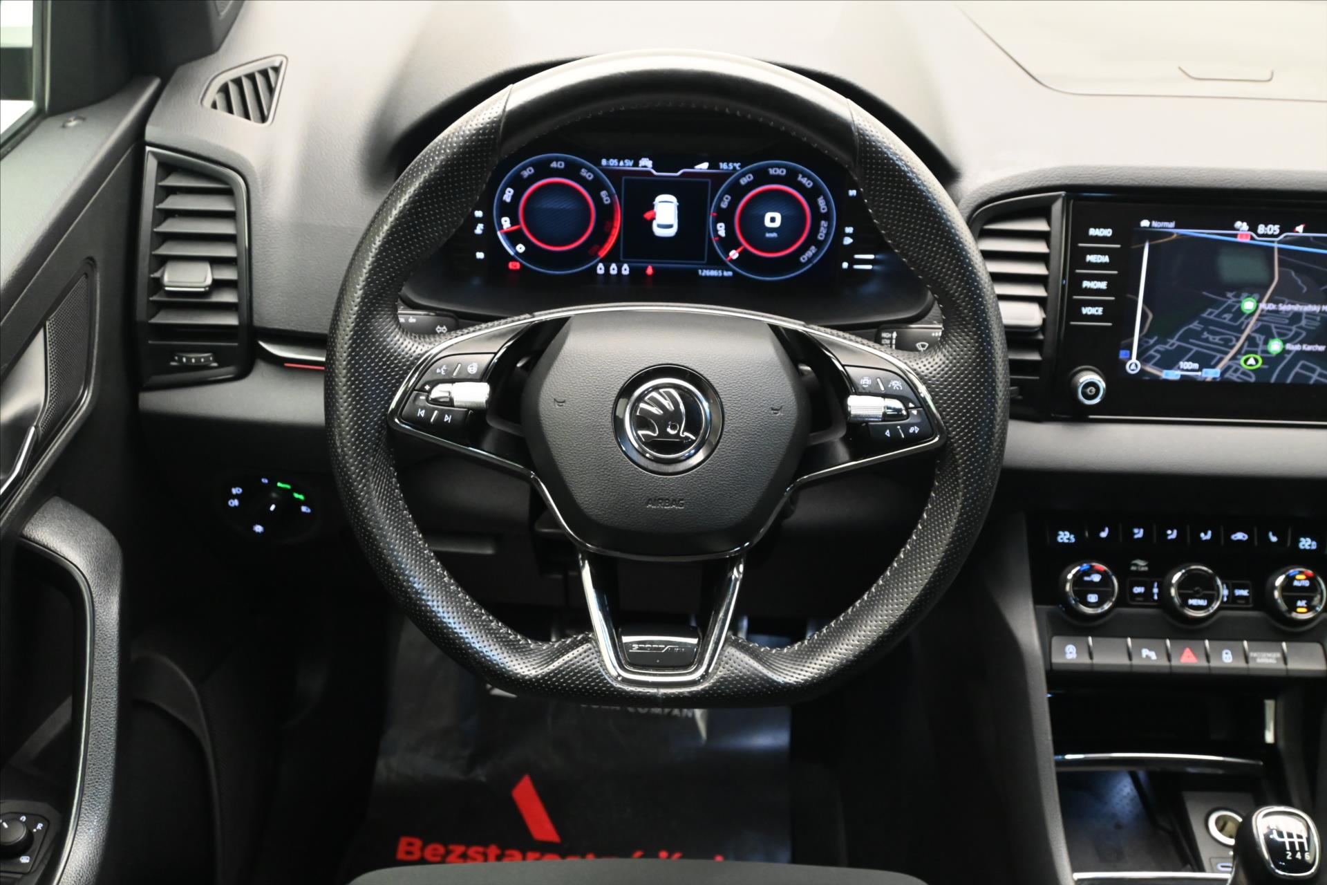 Hlavní fotografie vozu Škoda Karoq 1,5 TSI 110 kW SPORTLINE Záruka až 5 let (18)