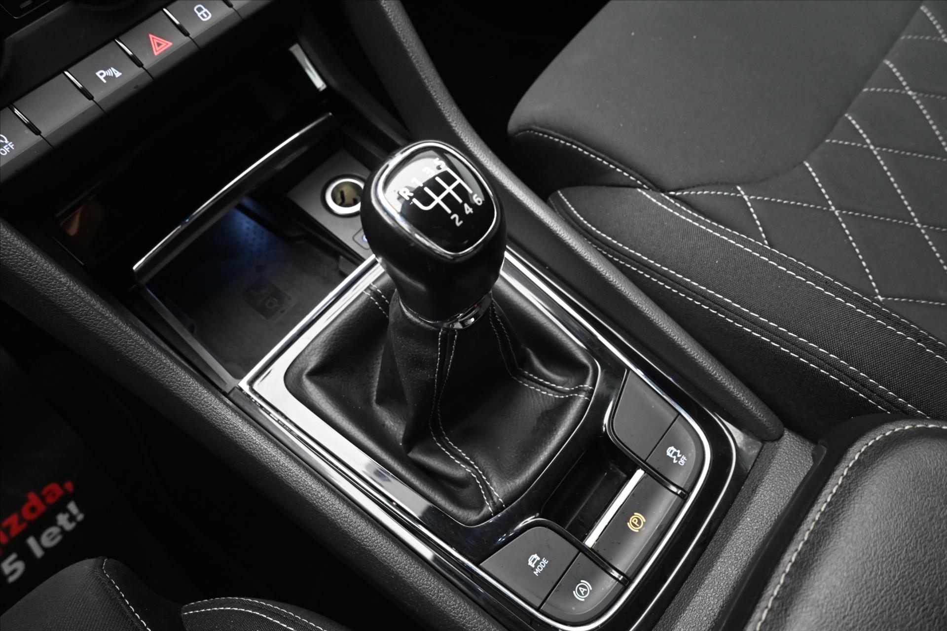 Hlavní fotografie vozu Škoda Karoq 1,5 TSI 110 kW SPORTLINE Záruka až 5 let (22)