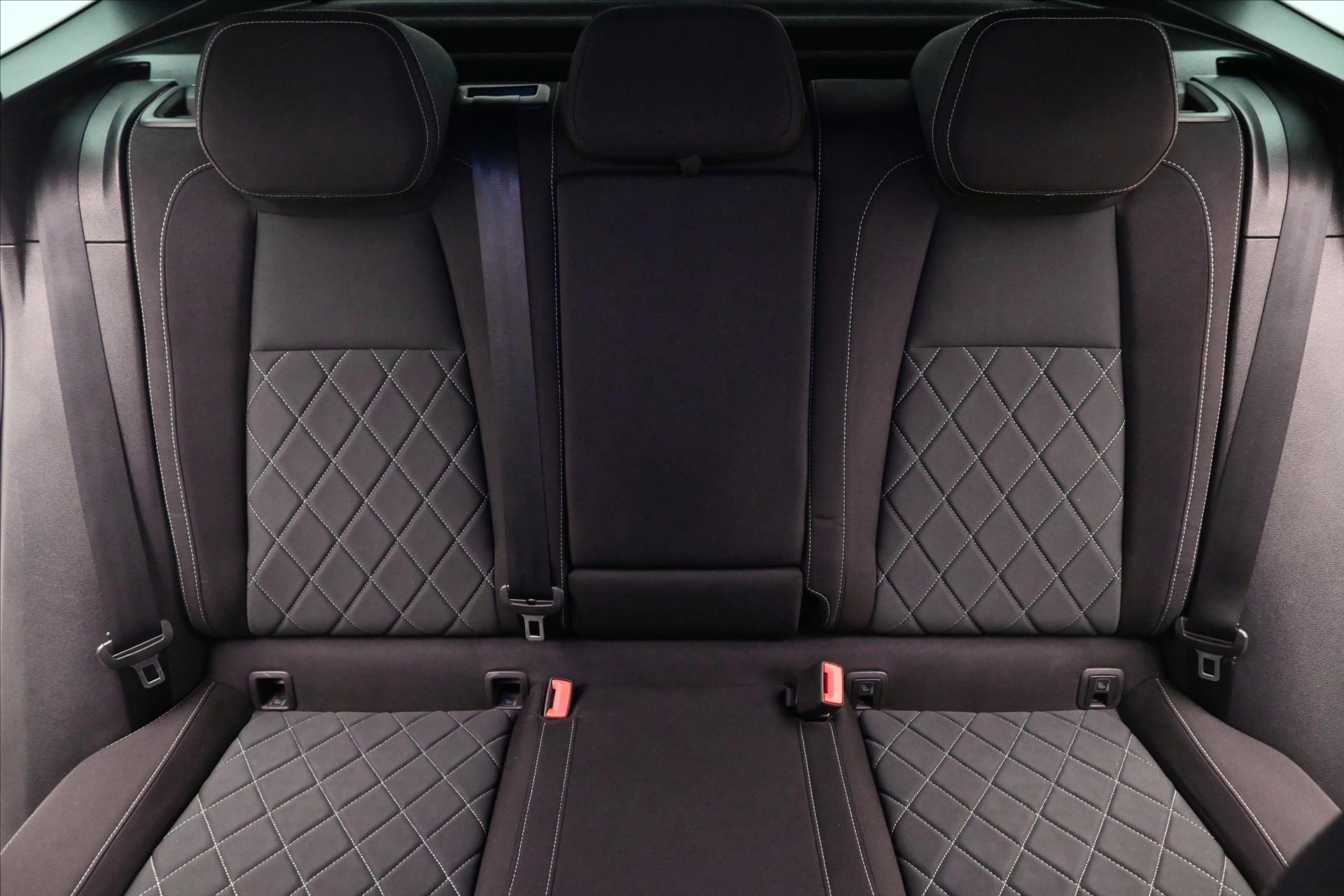 Hlavní fotografie vozu Škoda Karoq 1,5 TSI 110 kW SPORTLINE Záruka až 5 let (27)