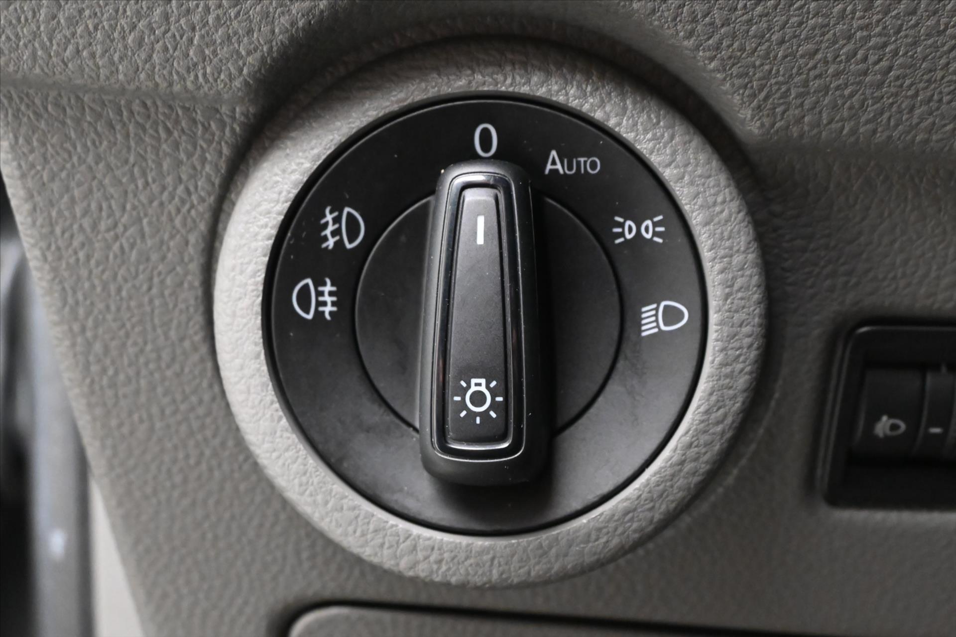 Hlavní fotografie vozu Volkswagen Transporter 2,0 TDI 110 kW DSG LONG Záruka až 5 let (26)