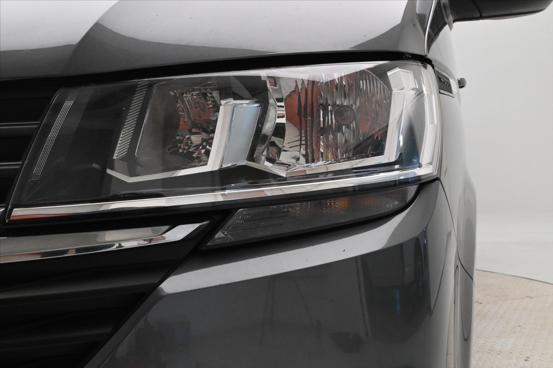 Hlavní fotografie vozu Volkswagen Transporter 2,0 TDI 110 kW DSG LONG Záruka až 5 let (28)