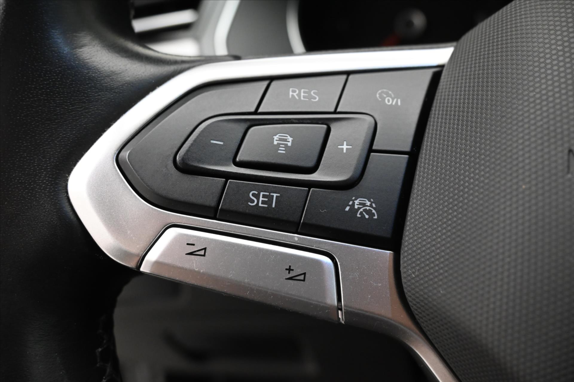 Hlavní fotografie vozu Volkswagen Passat 2,0 TDI 110 KW Business Záruka až 5 let (24)