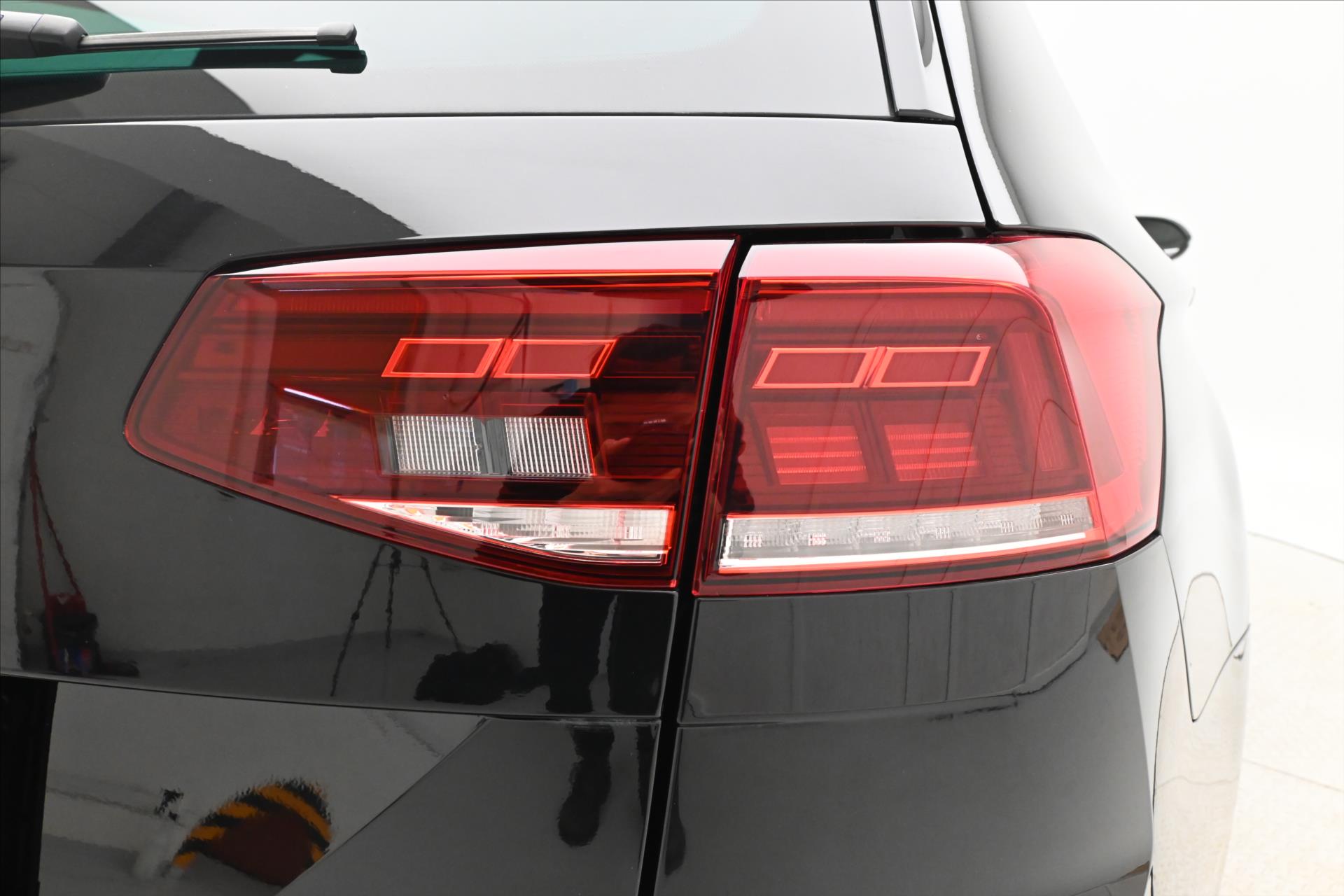 Hlavní fotografie vozu Volkswagen Passat 2,0 TDI 110 KW Business Záruka až 5 let (30)