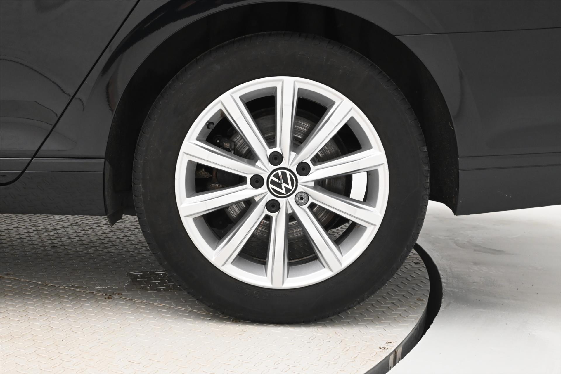 Hlavní fotografie vozu Volkswagen Passat 2,0 TDI 110 KW Business Záruka až 5 let (31)