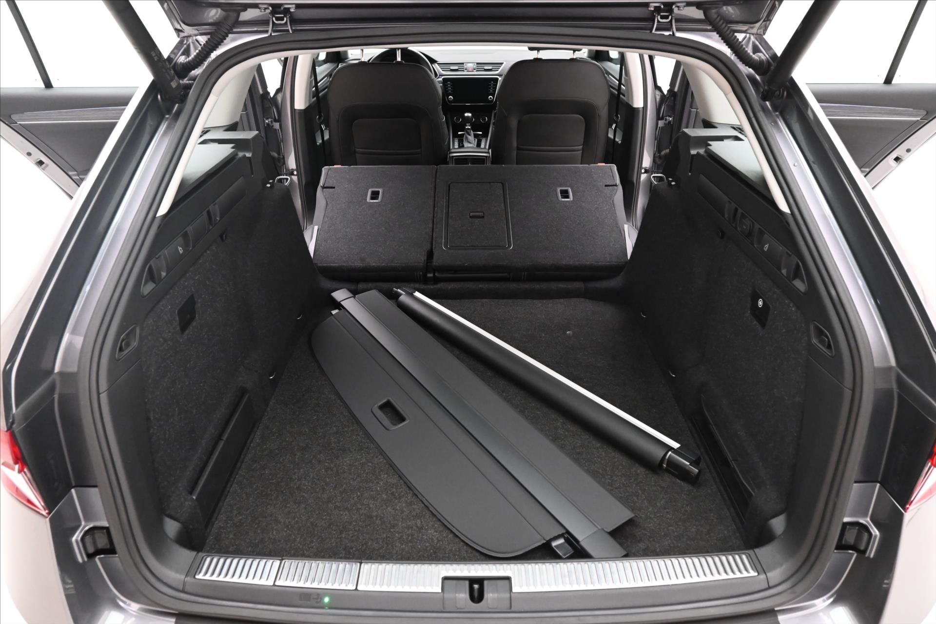 Hlavní fotografie vozu Škoda Superb 2,0 TDI 147 kW DSG STYLE Záruka až 5 let (11)