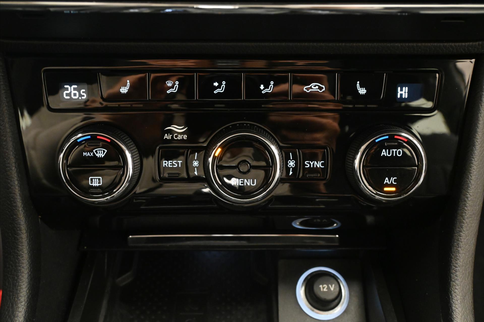 Hlavní fotografie vozu Škoda Superb 2,0 TDI 147 kW DSG STYLE Záruka až 5 let (21)