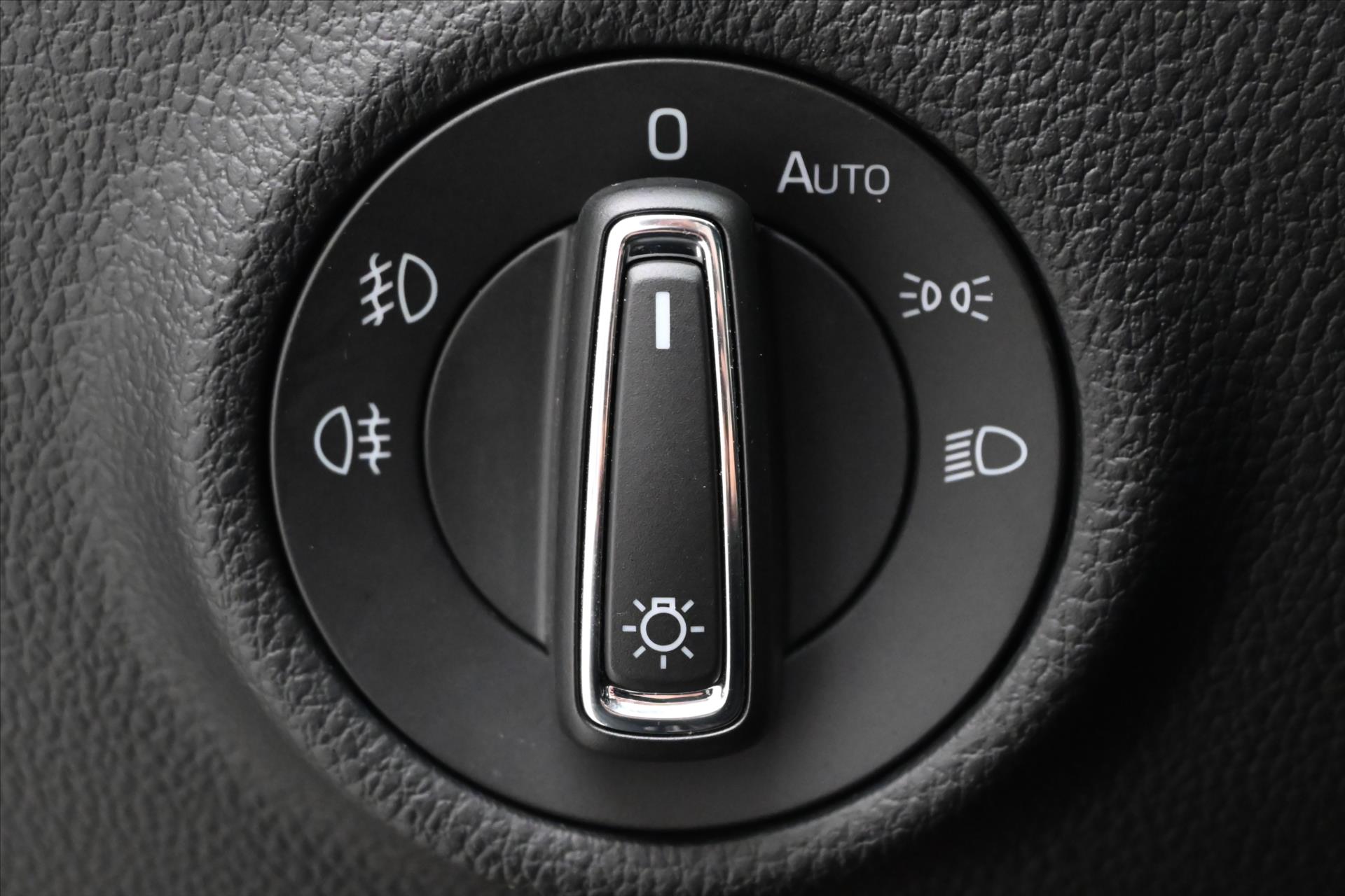 Hlavní fotografie vozu Škoda Superb 2,0 TDI 147 kW DSG STYLE Záruka až 5 let (27)