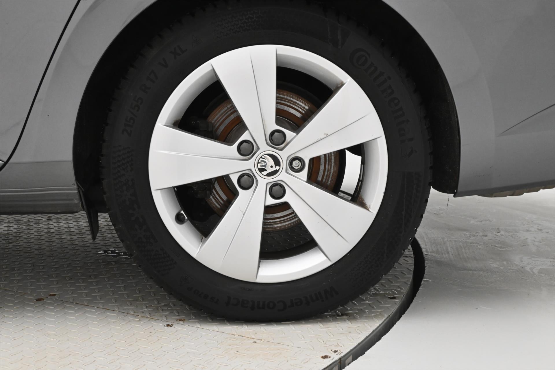 Hlavní fotografie vozu Škoda Superb 2,0 TDI 147 kW DSG STYLE Záruka až 5 let (32)