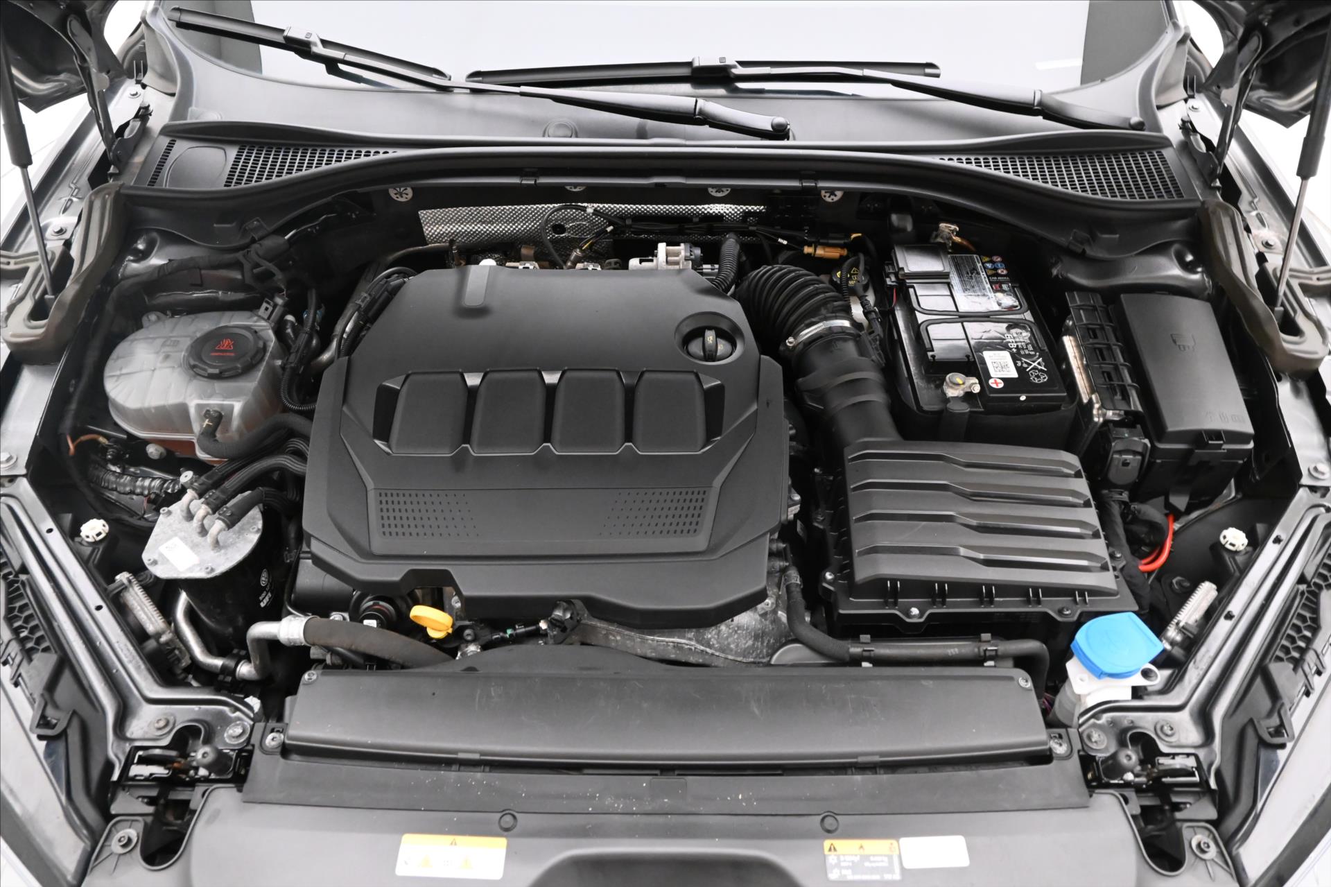 Hlavní fotografie vozu Škoda Superb 2,0 TDI 147 kW DSG STYLE Záruka až 5 let (9)