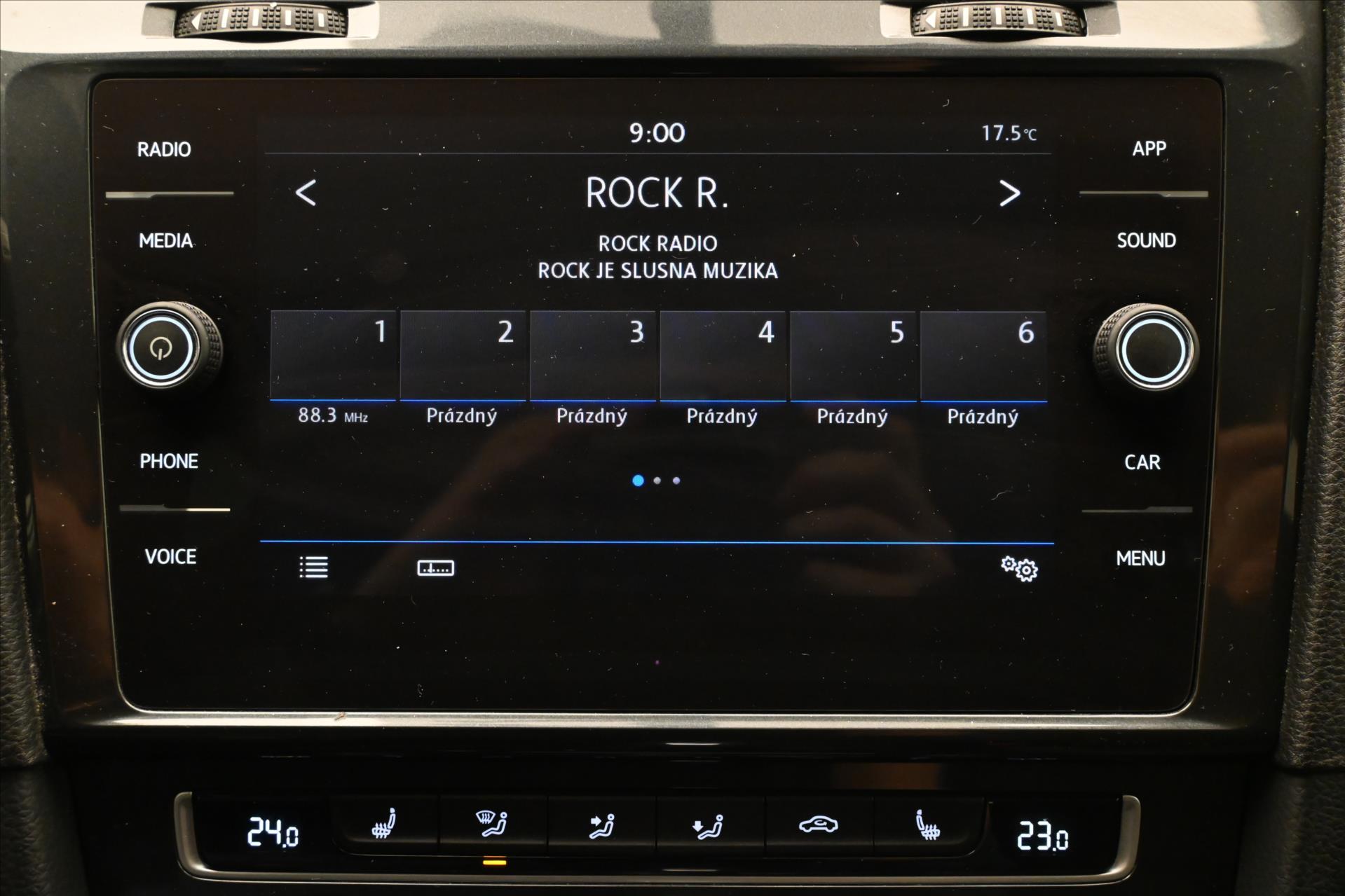 Main photo of the car Volkswagen Golf 2.0 TDI 110 KW DSG COMFORTLINE Warranty up to 5 years (19)