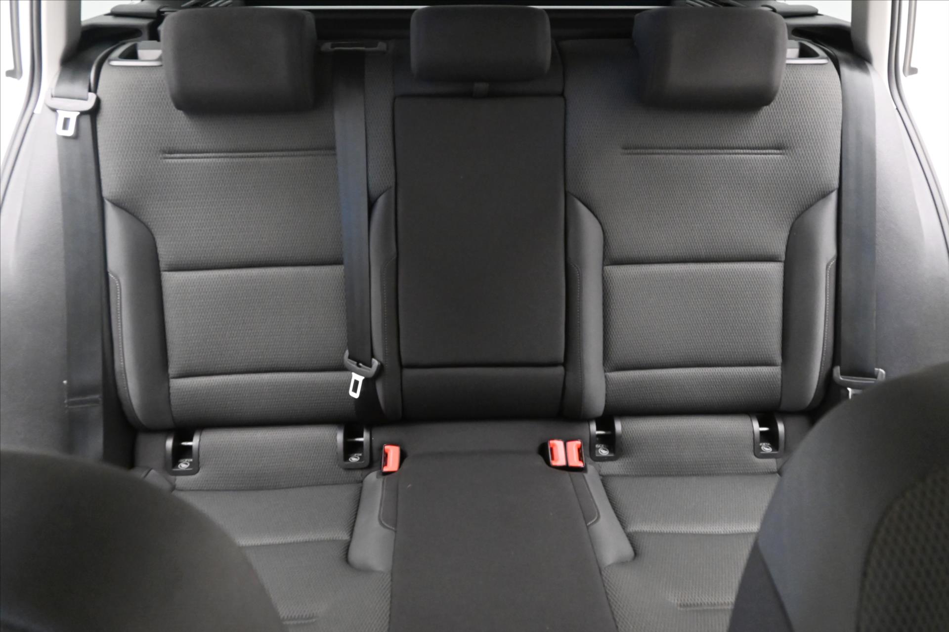 Main photo of the car Volkswagen Golf 2.0 TDI 110 KW DSG COMFORTLINE Warranty up to 5 years (26)