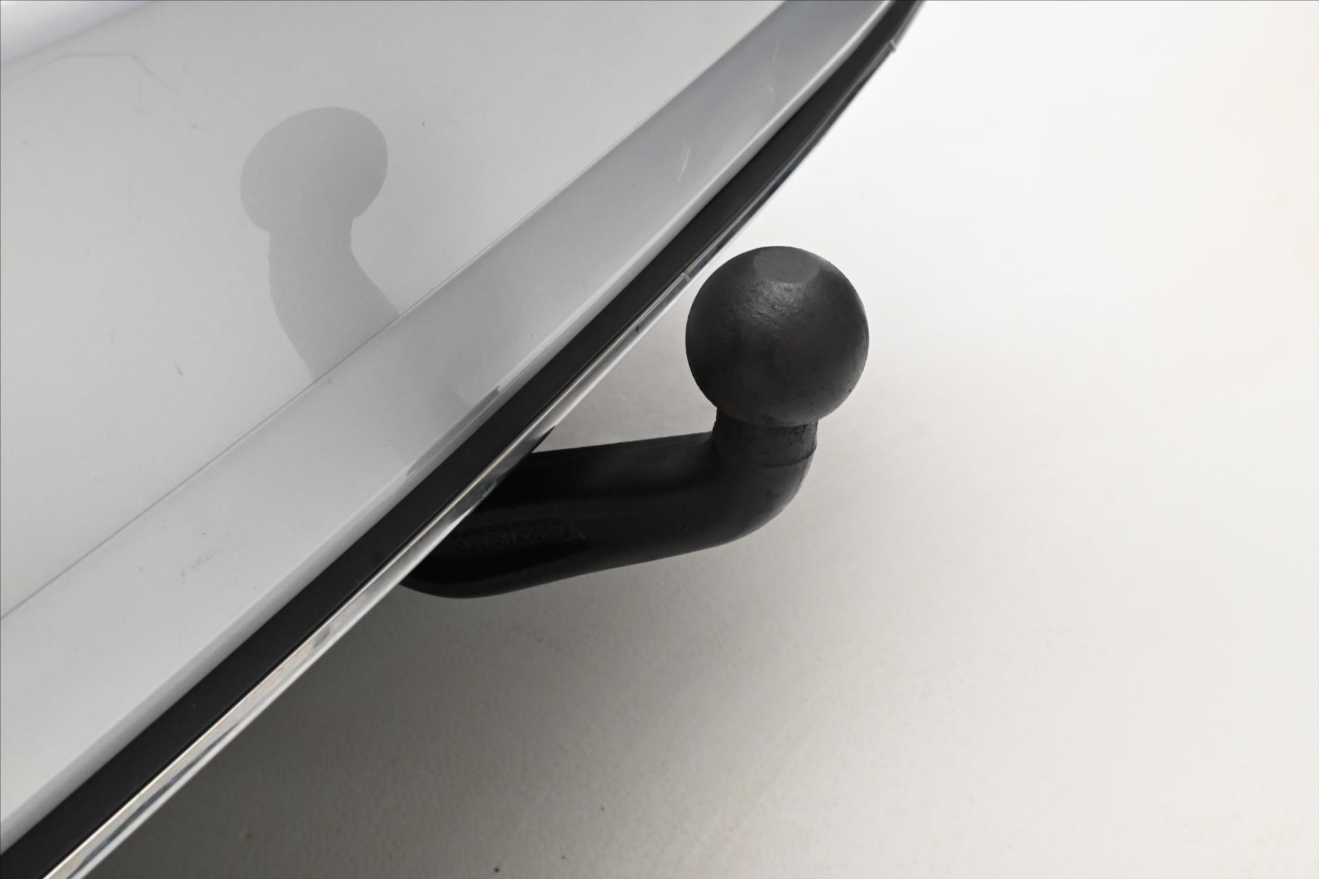 Main photo of the car Volkswagen Golf 2.0 TDI 110 KW DSG COMFORTLINE Warranty up to 5 years (27)