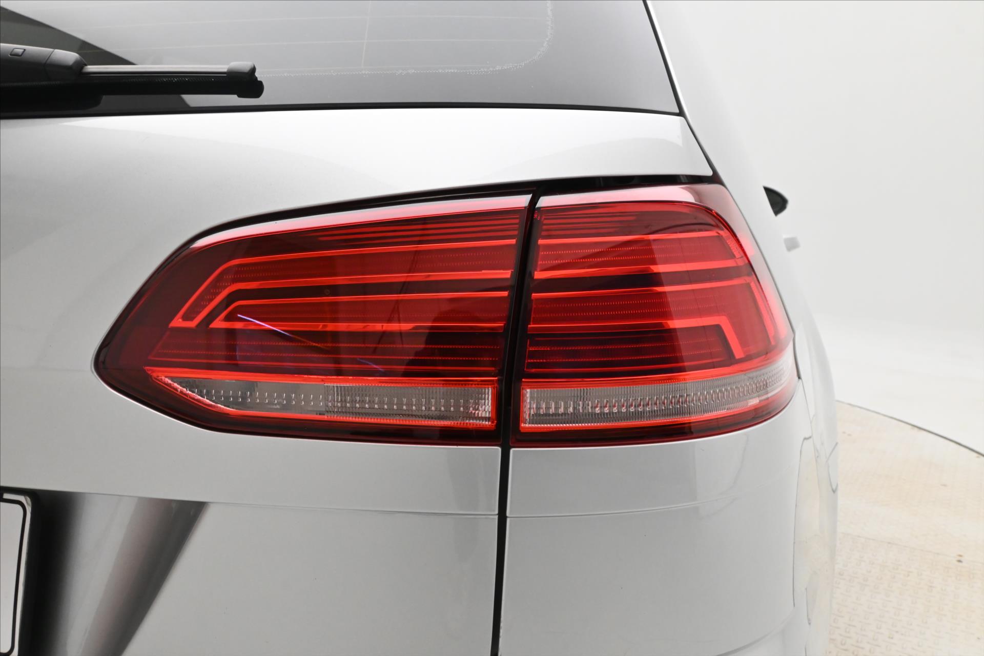 Main photo of the car Volkswagen Golf 2.0 TDI 110 KW DSG COMFORTLINE Warranty up to 5 years (29)