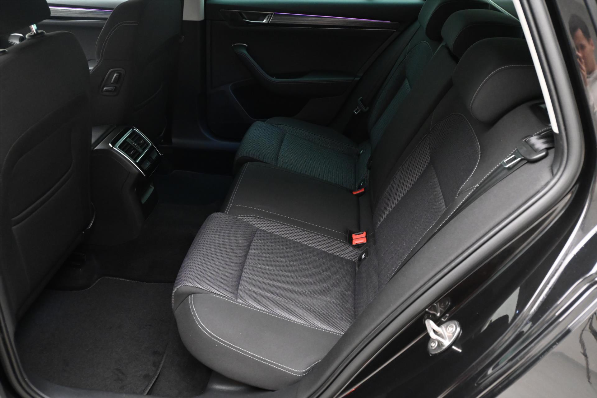 Hlavní fotografie vozu Škoda Superb 2,0 TDi 110kW DSG STYLE Záruka až 5 let (14)