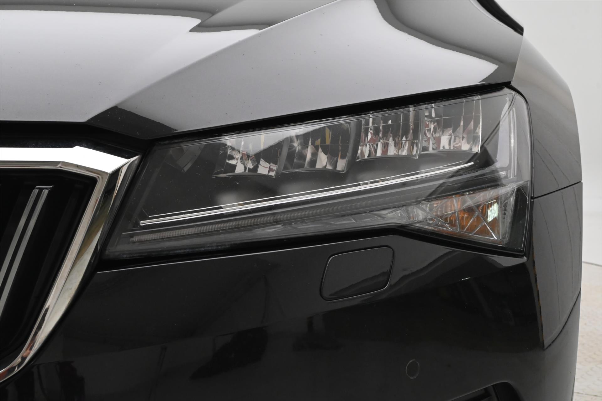 Hlavní fotografie vozu Škoda Superb 2,0 TDi 110kW DSG STYLE Záruka až 5 let (28)