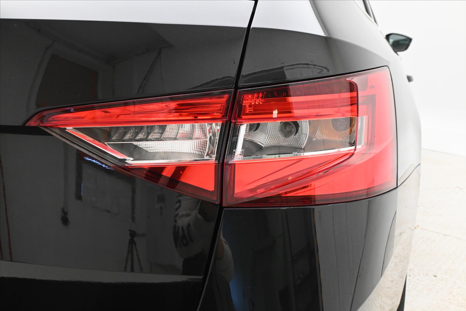 Hlavní fotografie vozu Škoda Superb 2,0 TDi 110kW DSG STYLE Záruka až 5 let (29)