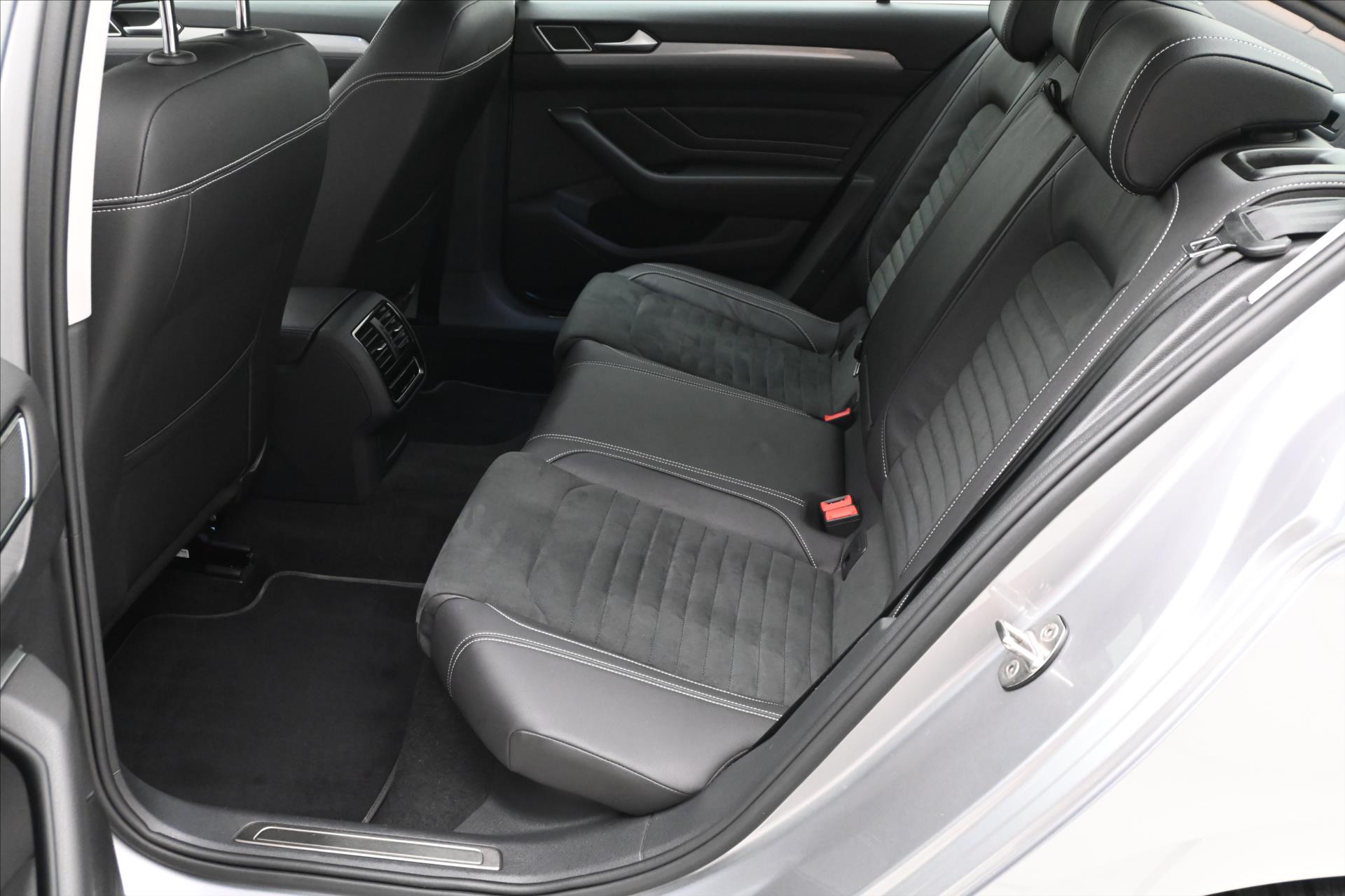 Hlavní fotografie vozu Volkswagen Passat 1,4 TSI GTE 160 kW DSG Highline Záruka až 5 let (14)
