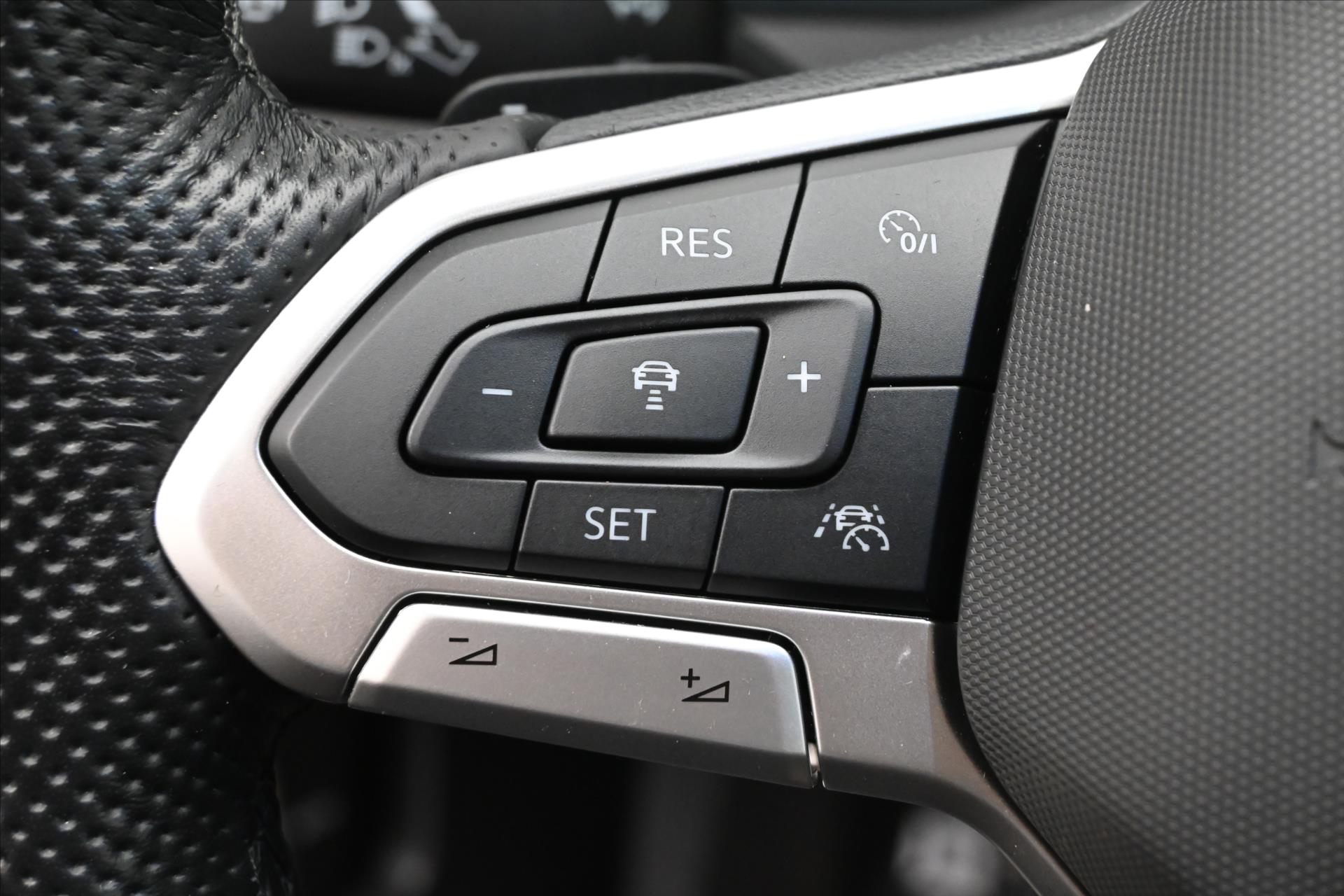 Hlavní fotografie vozu Volkswagen Passat 1,4 TSI GTE 160 kW DSG Highline Záruka až 5 let (24)